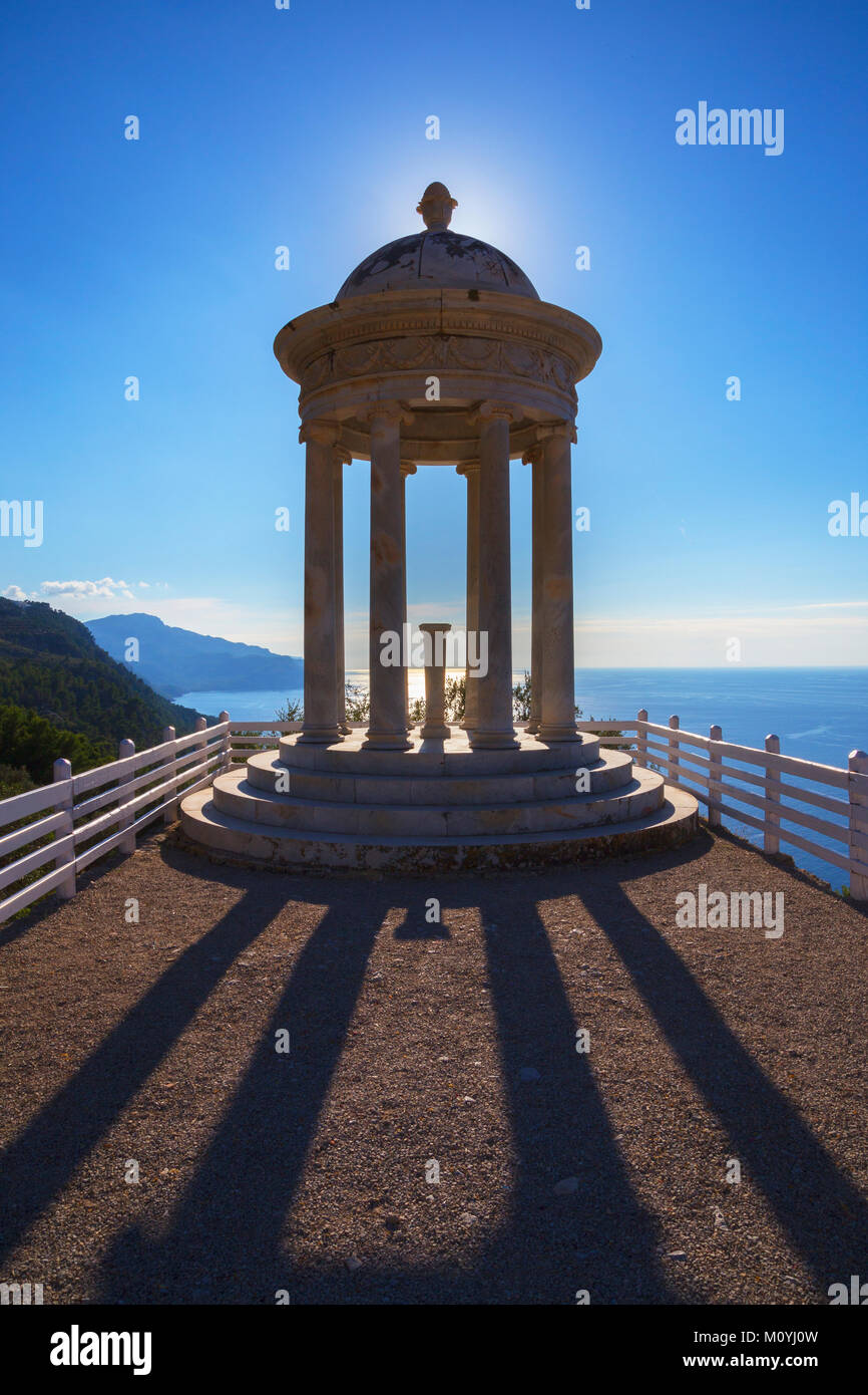 Ionischer Tempel, Son Marroig Mansion, Deia, Mallorca, Balearen, Spanien Stockfoto