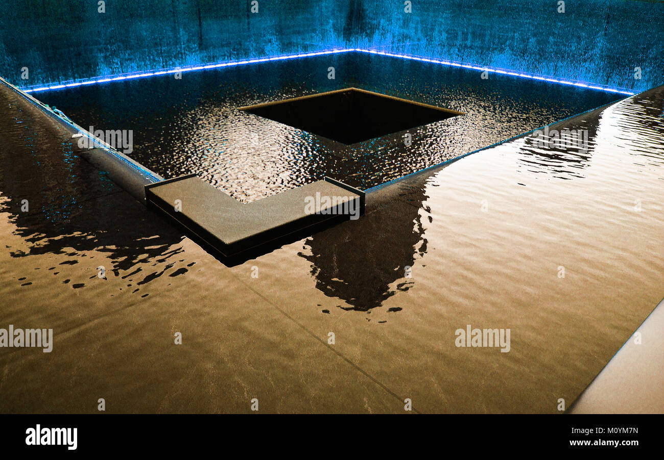 Tiefe einen reflektierenden Pool an der World Trade Center Memorial in Downtown Manhattan, New York City Stockfoto