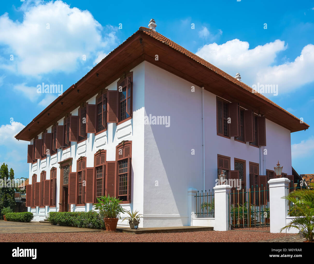 National Archives Gebäude oder als Gedung Arsip Nasional bekannt ist ein historisches Museum und auch ein beliebter Ort für Hochzeiten, in Gajah Mada Straße Stockfoto
