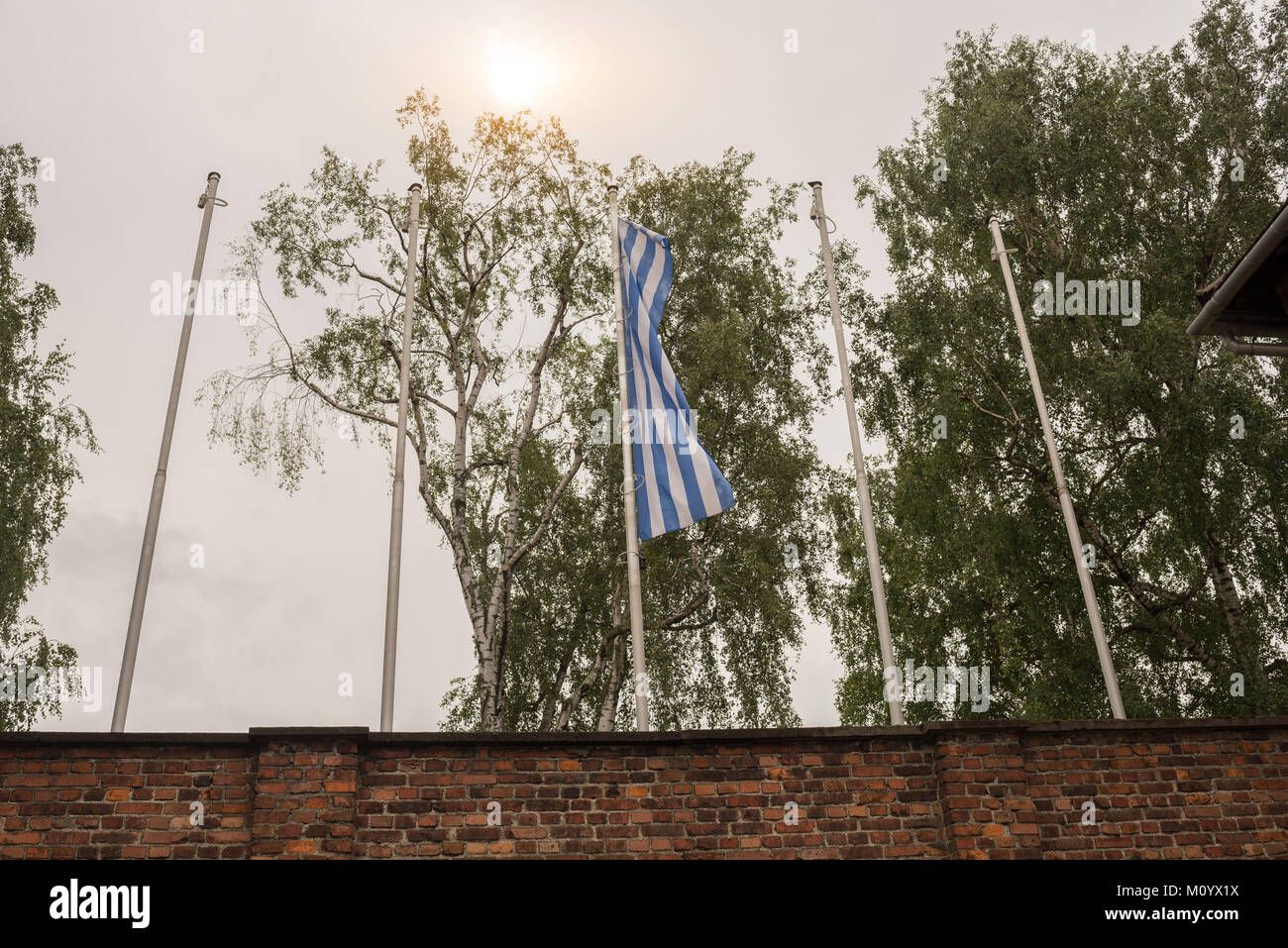 Krakau, Polen - 7. August 2017 jüdische Flagge in der nationalsozialistischen Vernichtungslager Holocaust Gedenkstätte Auschwitz-Birkenau Stockfoto