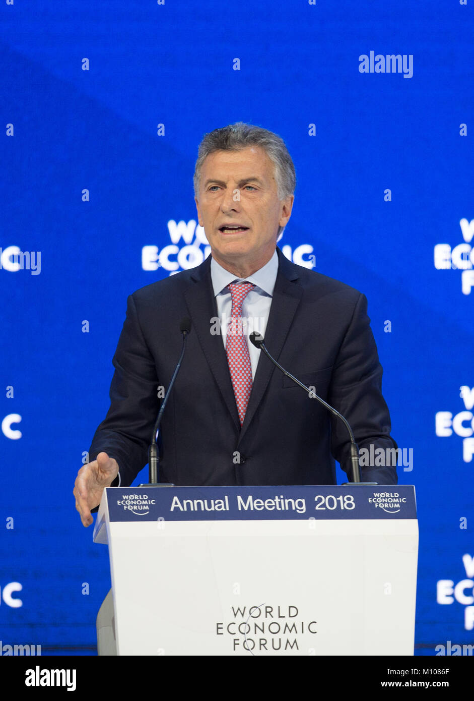 (180125) - Davos, Januar 25, 2018 (Xinhua) - Argentinische Präsident Mauricio Macri besucht die 48. jährlichen Treffen des World Economic Forum (WEF) in Davos, Schweiz, Jan. 25, 2018. Die 48th World Economic Forum (WEF) Jahrestagung Dienstag in Davos eröffnet. (Xinhua / Xu Jinquan) (ZF) Stockfoto