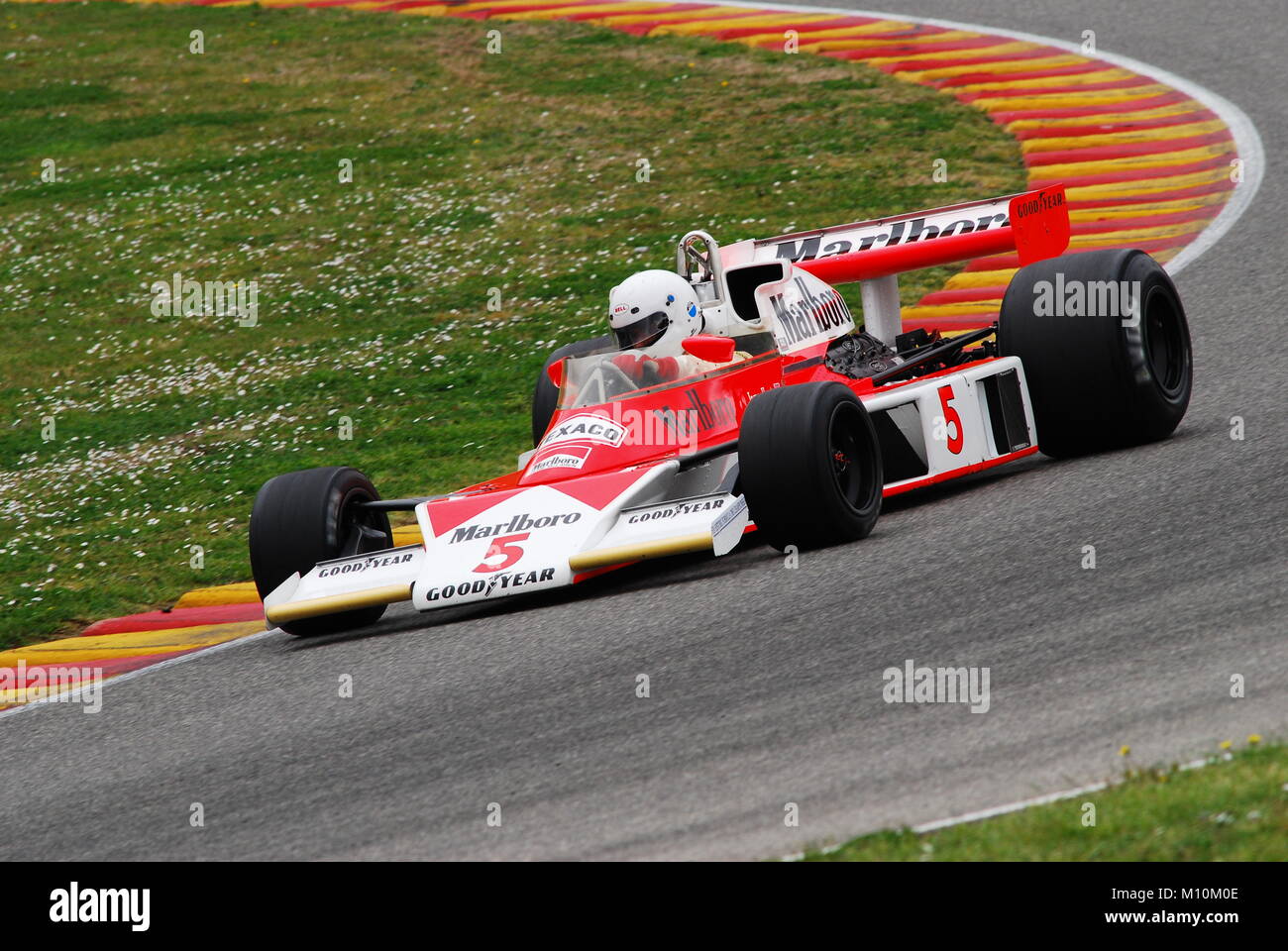 Mugello am 1. April 2007 Unbekannte laufen auf klassische F1Wagen