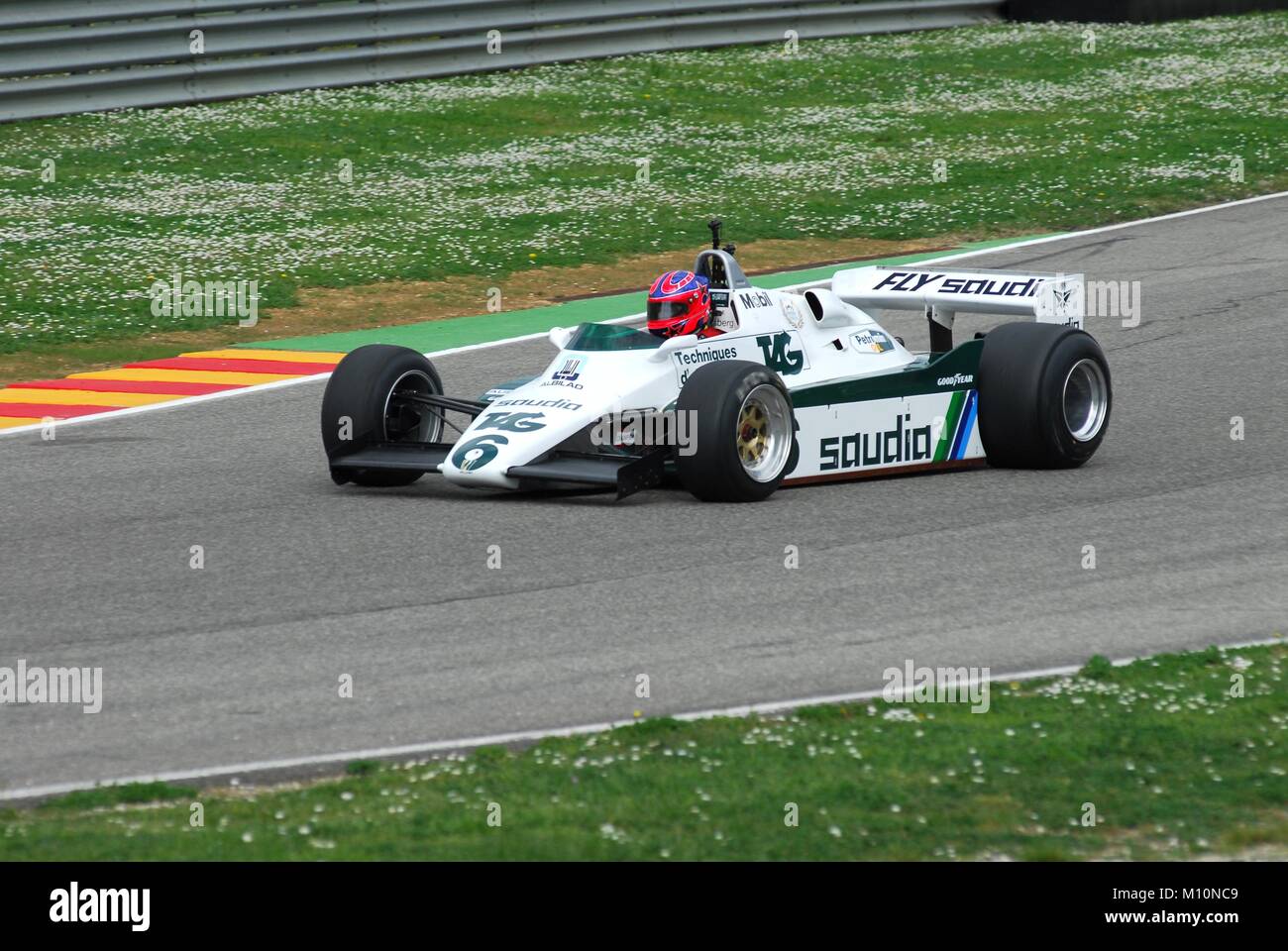 Mugello am 1. April 2007: Unbekannte laufen auf klassische F1-Wagen 1982 Williams FW08 auf Mugello in Italien in Mugello Historic Festival. Stockfoto