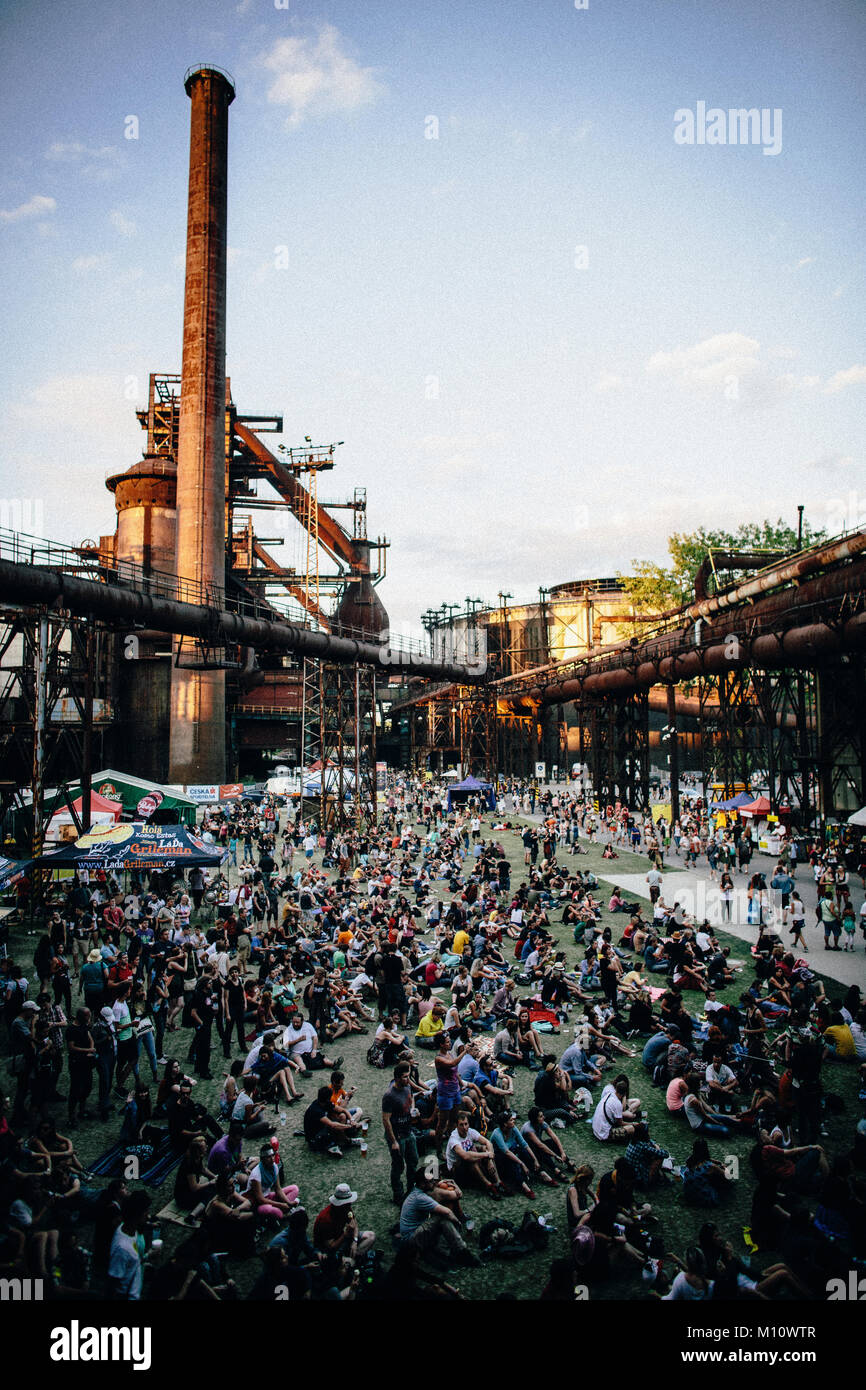 Das festival Gast genießen Sie die tolle Musik aus dem Englischen Chillout und Ambient Electronica band Submotion Orchester wer führt an der Tschechischen festival Farben von Ostrava. Tschechische Republik 2013. Stockfoto