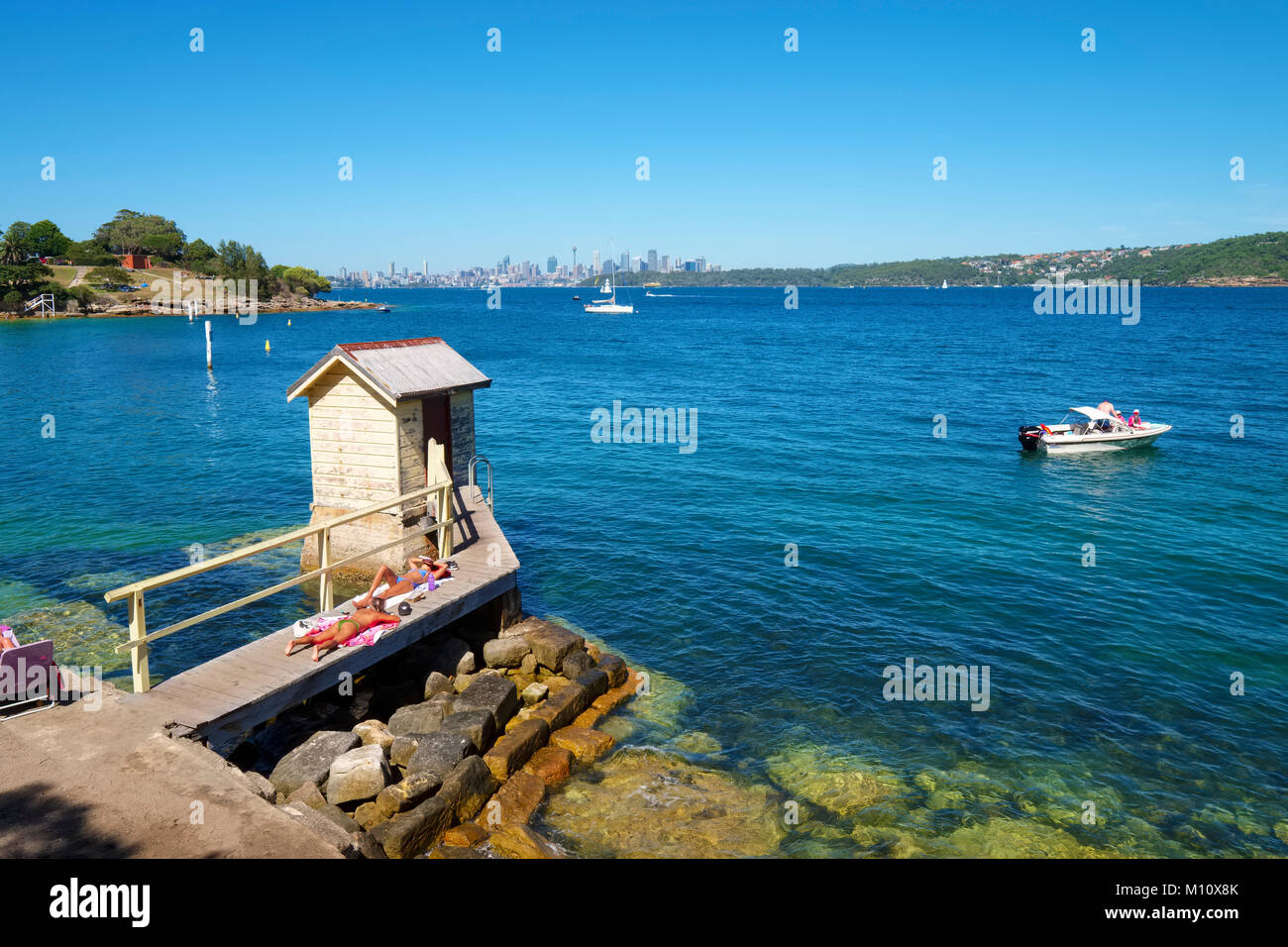 Camp Cove Beach an einem heissen Sommertag, South Head Reserve, Watsons Bay, Sydney, Australien. Stockfoto