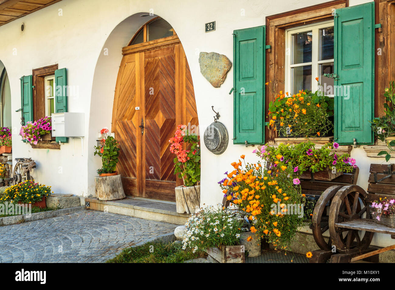 Storefront in Sils Maria, Engadin, Gaubunden, Schweiz, Europa. Stockfoto