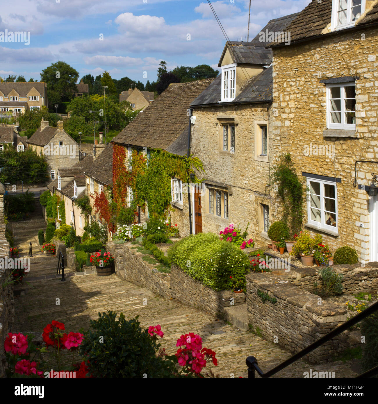 Die malerischen alten Hütten des Chipping Schritte, Tetbury, Cotswolds, Gloucestershire, VEREINIGTES KÖNIGREICH Stockfoto