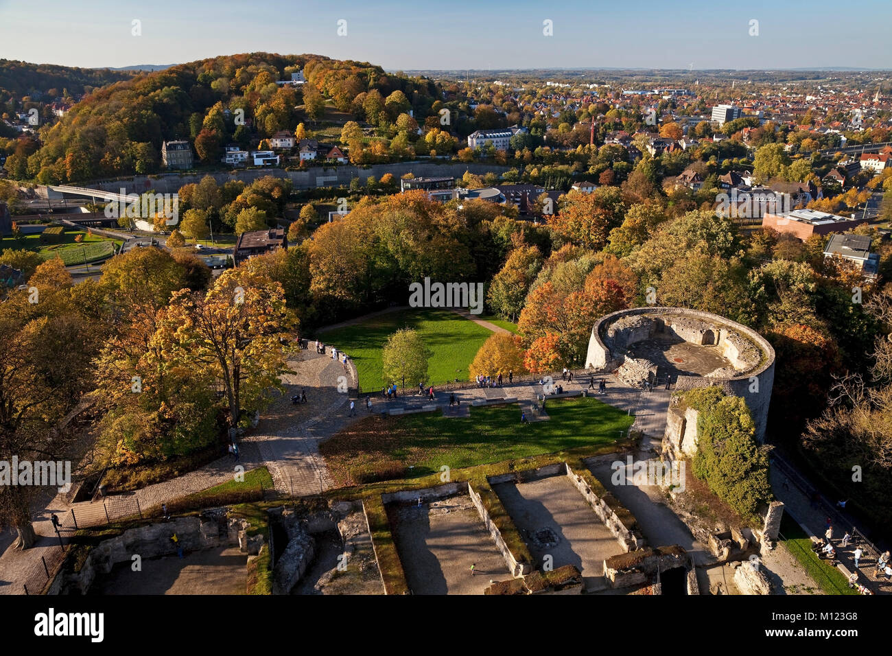 Stadt Blick von der Sparrenburg, Bielefeld, Ostwestfalen-Lippe, Nordrhein-Westfalen, Deutschland Stockfoto