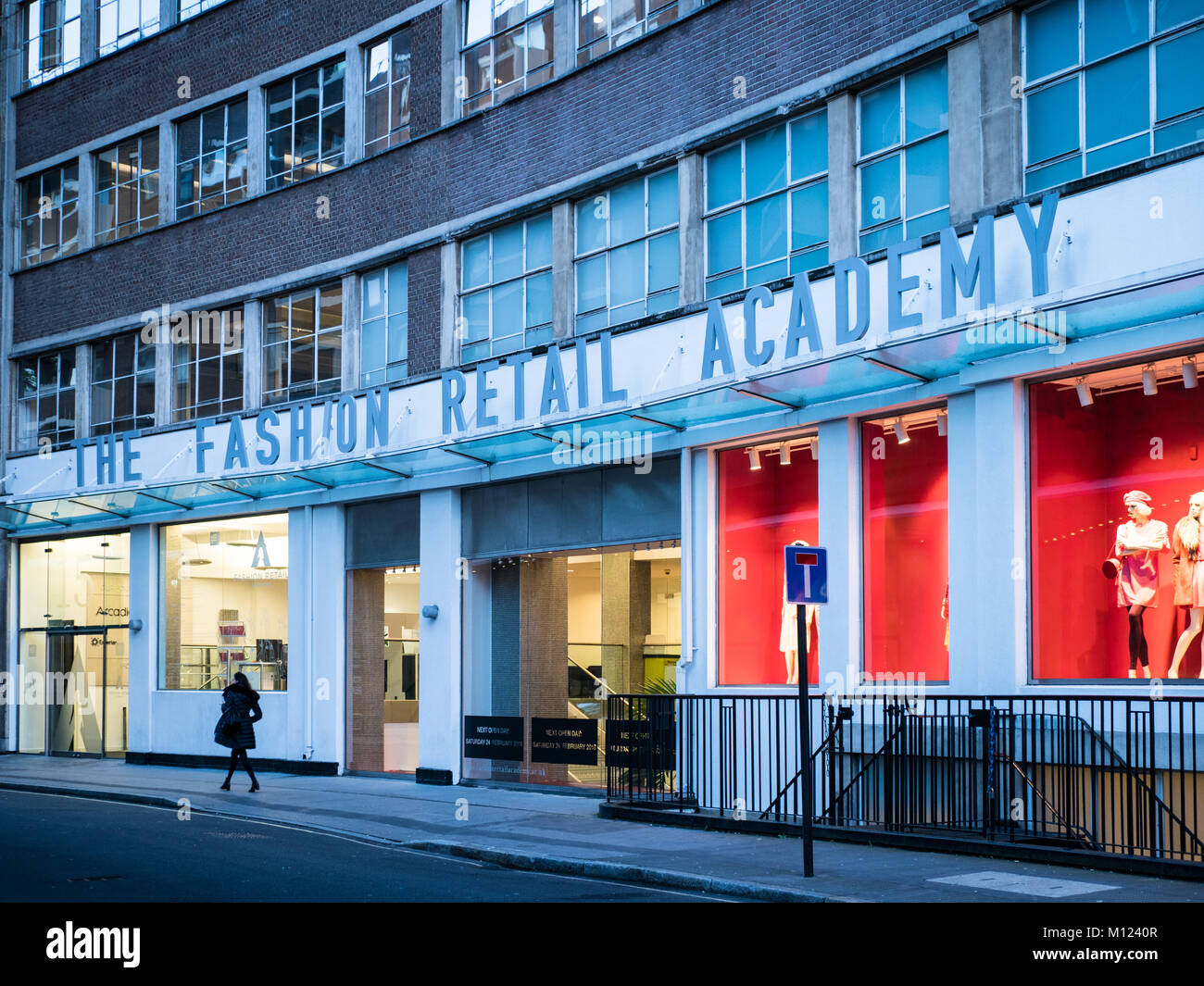 Die Fashion Retail Academy im Zentrum von London. Gegründet 2005 ist es eine Berufsschule, die Menschen für die Arbeit im Modehandel ausbildet. Stockfoto