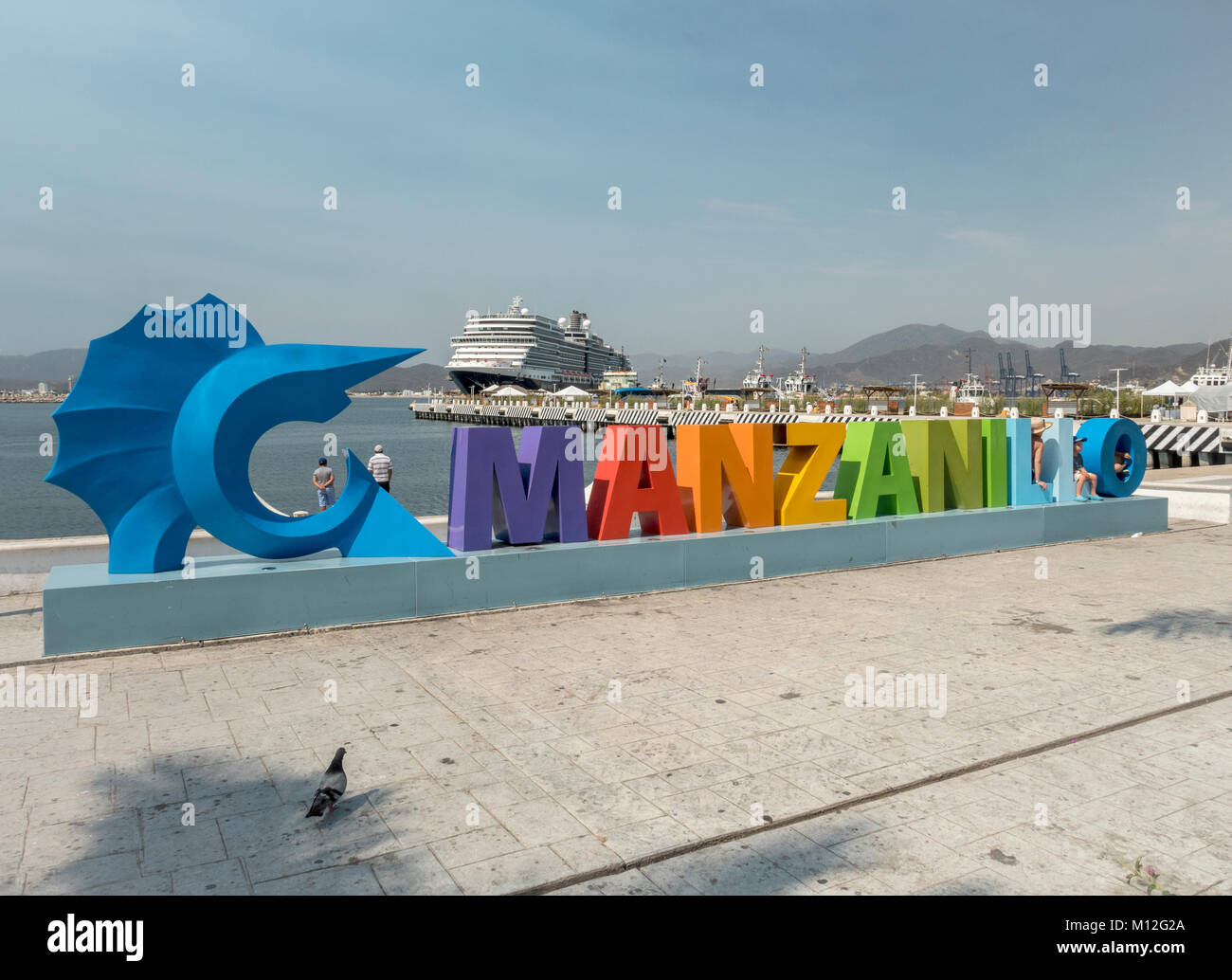 Die manzanillo Bunte touristische Schild mit Blauer Fächerfisch auf der Uferpromenade von Manzanillo Colima Mexiko Stockfoto