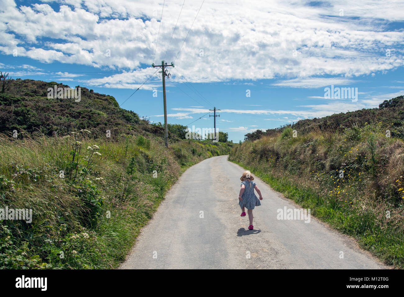 Junge Kind für die Fähre Sherkin Island West Cork Irland Stockfoto