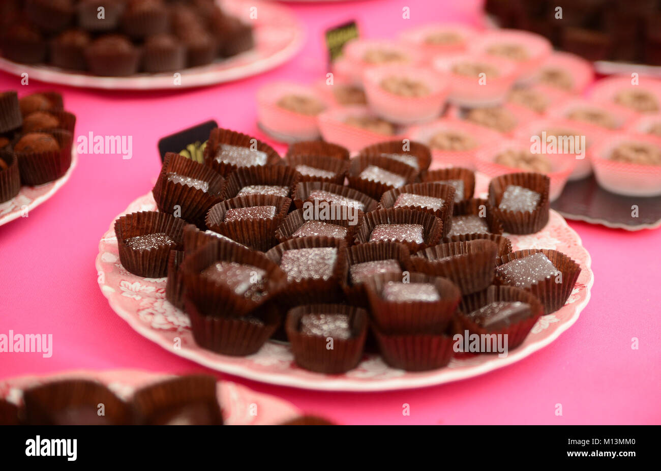 Radovljica, Slowenien am 22. April 2017. Jährliche Chocolate Festival, der nur in Slowenien mit vielen Schokolade Produkte. Stockfoto