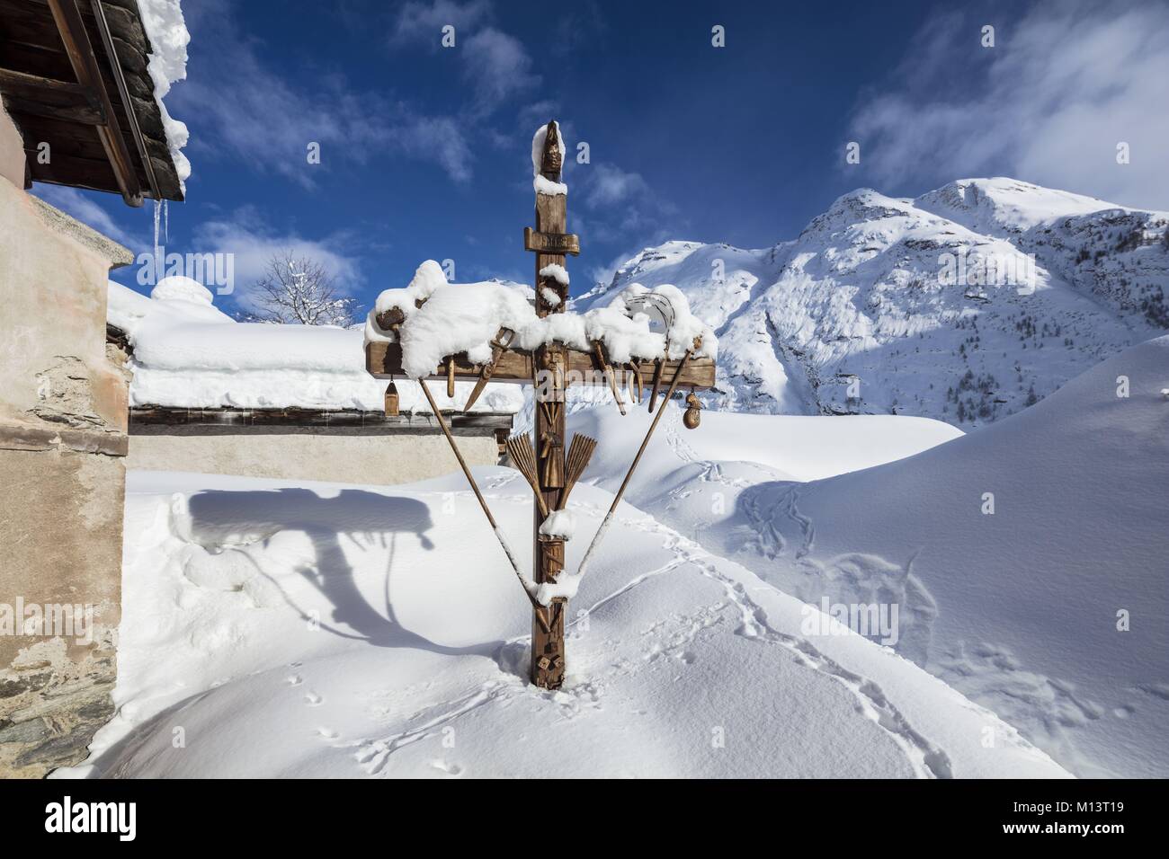 Frankreich, Savoyen, Maurienne Tal, Nationalpark Vanoise, Bessans, Le Villaron Weiler, St Colomban Kapelle aus dem 15. Jahrhundert Stockfoto