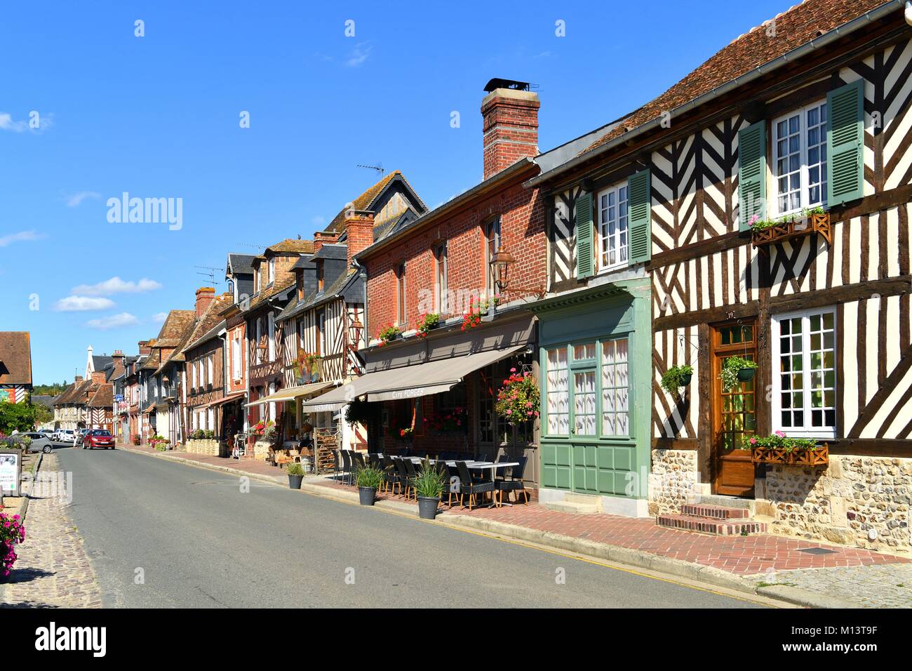 Frankreich, Calvados, Pays d'Auge, Beuvron en Auge, mit der Bezeichnung les plus beaux villages de France (Schönste Dörfer Frankreichs) Stockfoto