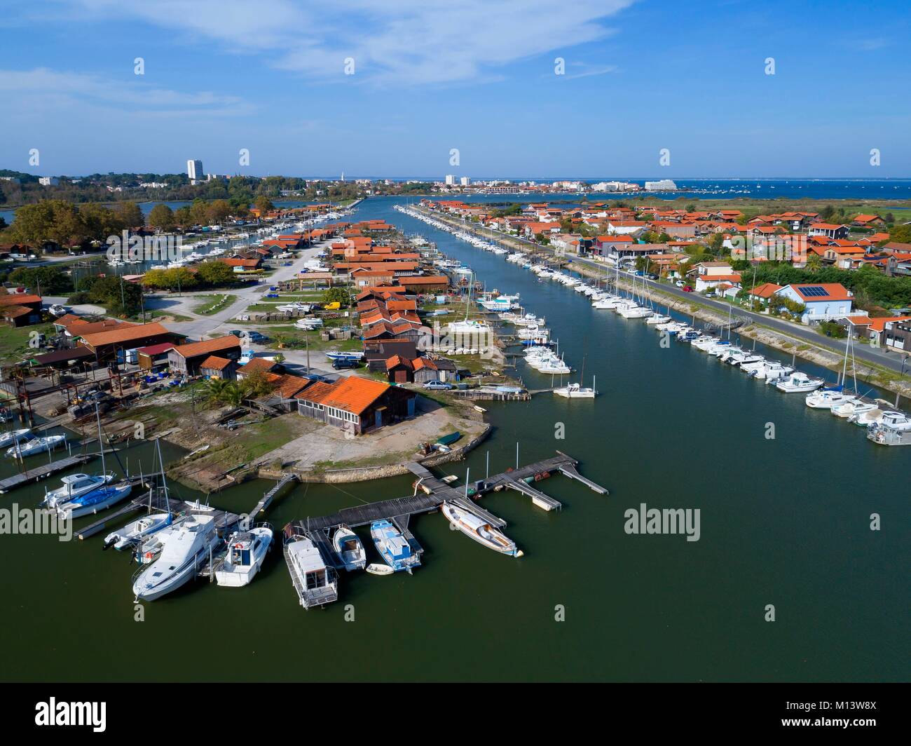 Frankreich Gironde Bassin D Arcachon La Teste De Buch Auster Hafen Stockfotografie Alamy
