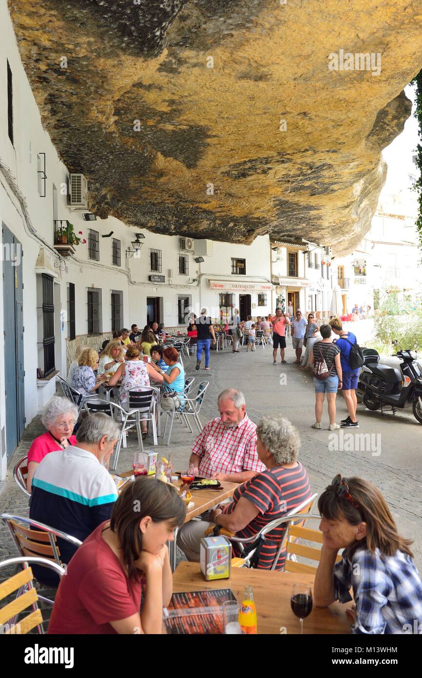 Spanien, Andalusien, weißen Dörfer (Pueblos Blancos), Setenil Dorf Stockfoto