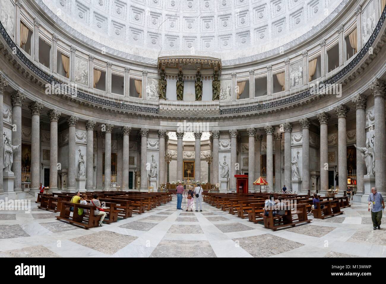 Italien, Kampanien, Neapel, die historische Altstadt als Weltkulturerbe von der UNESCO, der Basilika San Francesco Di Paola aufgeführt Stockfoto