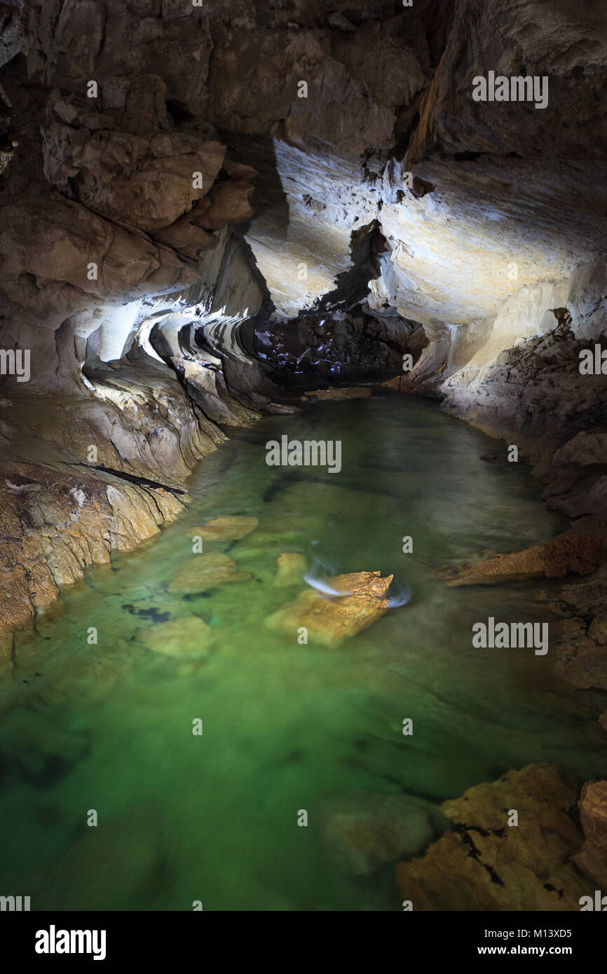 Unterirdischen Fluss in Clearwater Cave Stockfoto