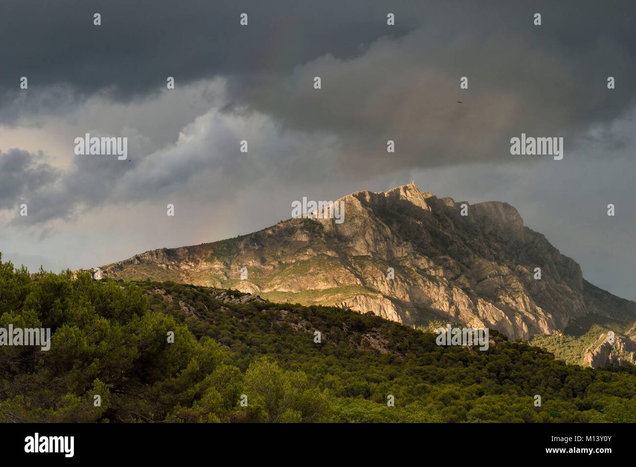 Frankreich, Bouches-du-Rhône, Aix-en-Provence, in Richtung der Tholonet, den Berg Sainte Victoire, Cezanne Straße Stockfoto