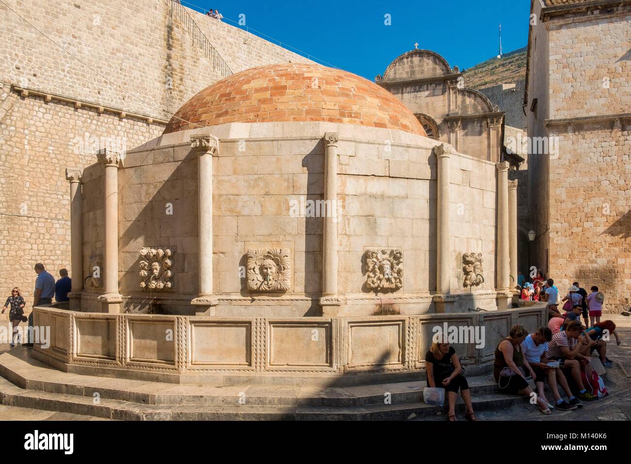 Kroatien, Kvarner, Dalmatinische Küste, Dubrovnik, Altstadt UNESCO Weltkulturerbe, Onofrio Brunnen Stockfoto