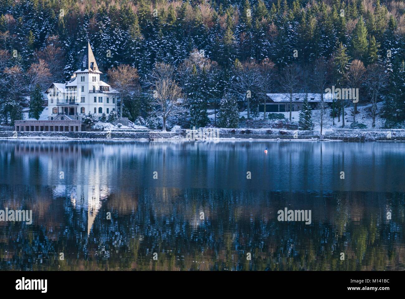 Österreich, Steiermark, Bad Aussee, Grundlsee Lkae, winter Stockfoto