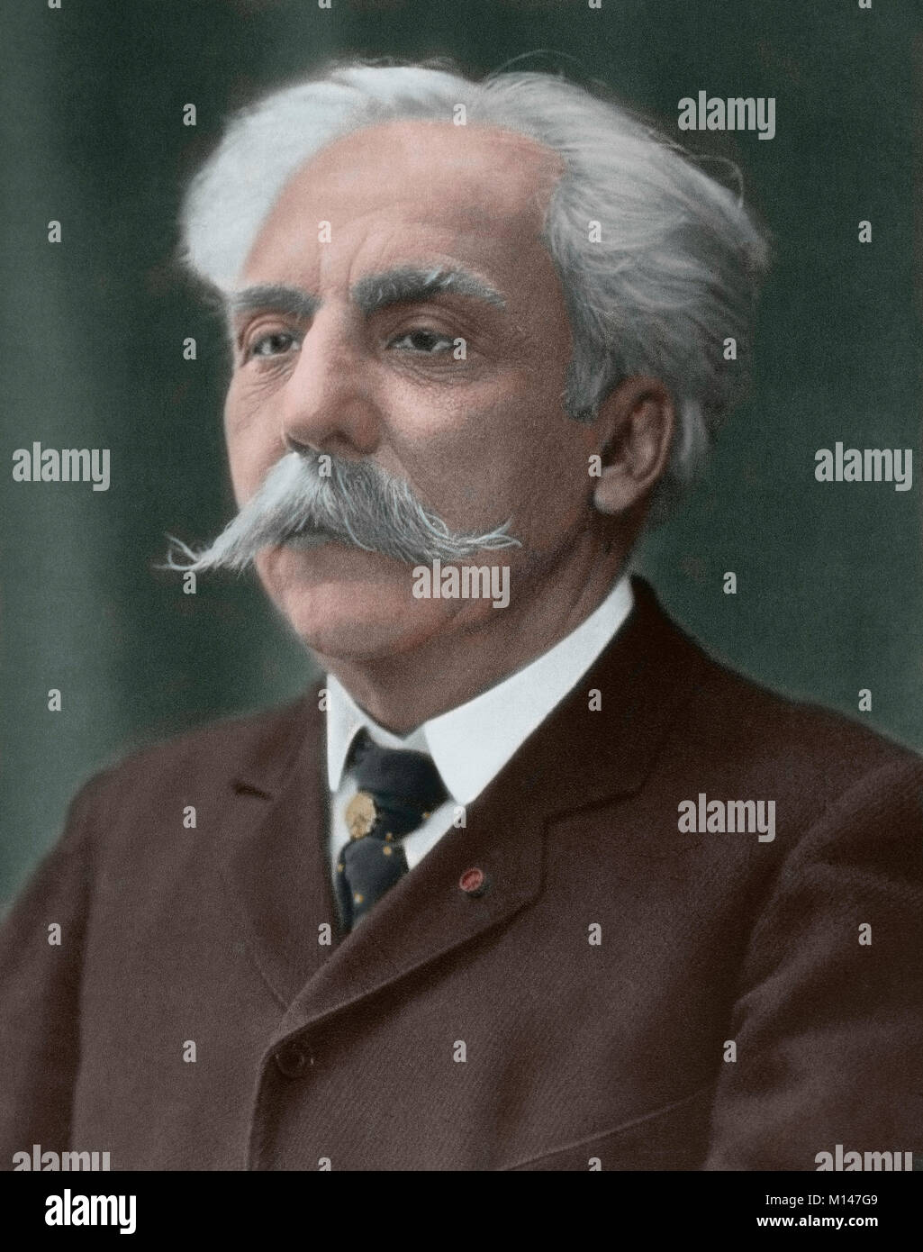Gabriel Faure (1845-1924). Der französische Komponist, Pianist und Organist. Porträt. Fotografie. Gefärbt. Stockfoto