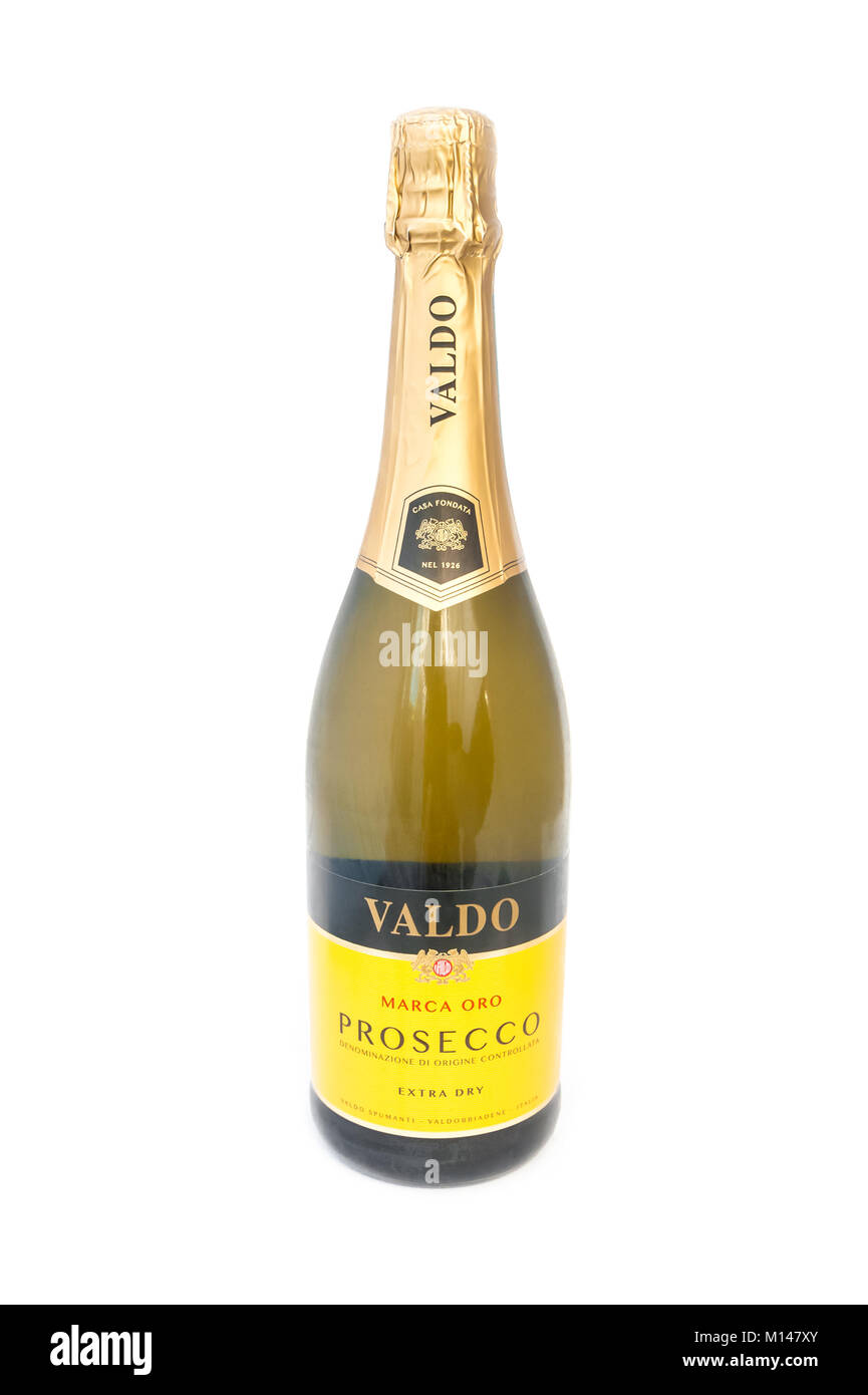 Yateley, Großbritannien - Januar 25, 2018: 75 cl Flasche Prosecco Valdo Marca Oro - durch ein Budget Sekt aus Italien und eine beliebte Alternative zu teuer Stockfoto