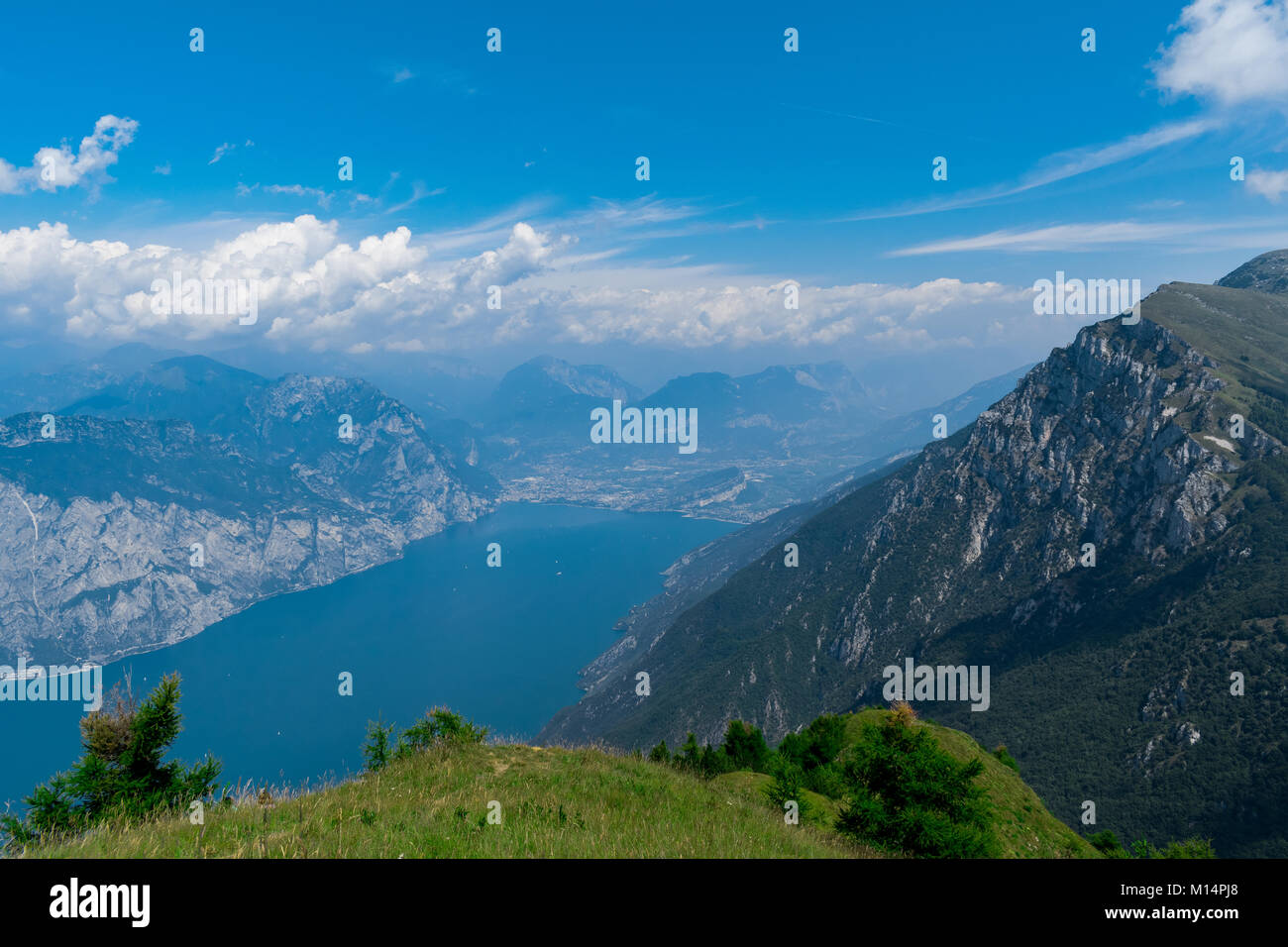 Blick vom Monte Baldo, Malcesine, Italien und Lago di Garda Stockfoto