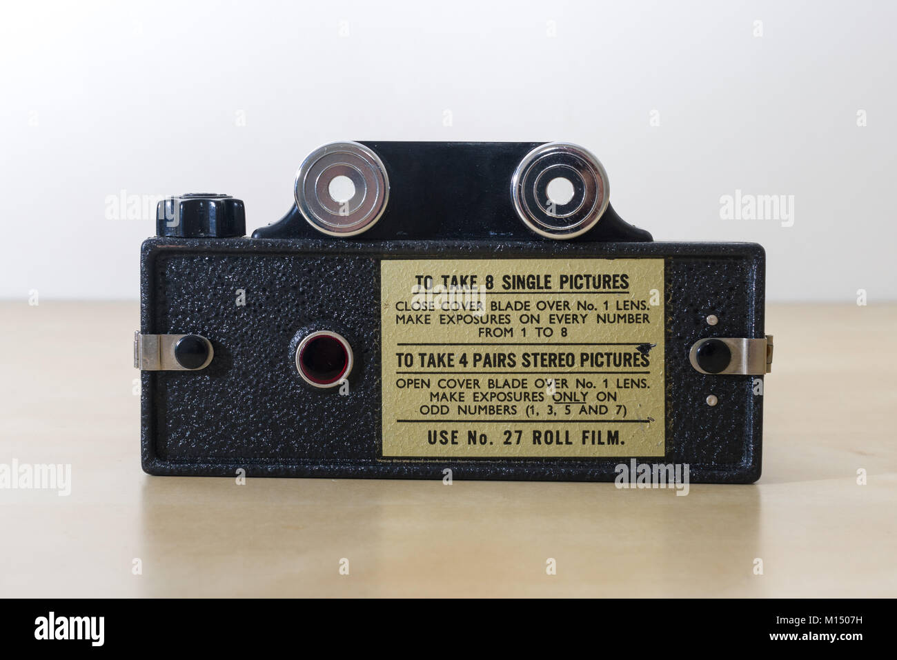 Ein Coronet 3D-Kamera Fernglas Version, von der Coronet Camera Company um 1954 hergestellt, die in der Lage stereoskopische Fotos auf 127 Rollen Film zu nehmen Stockfoto