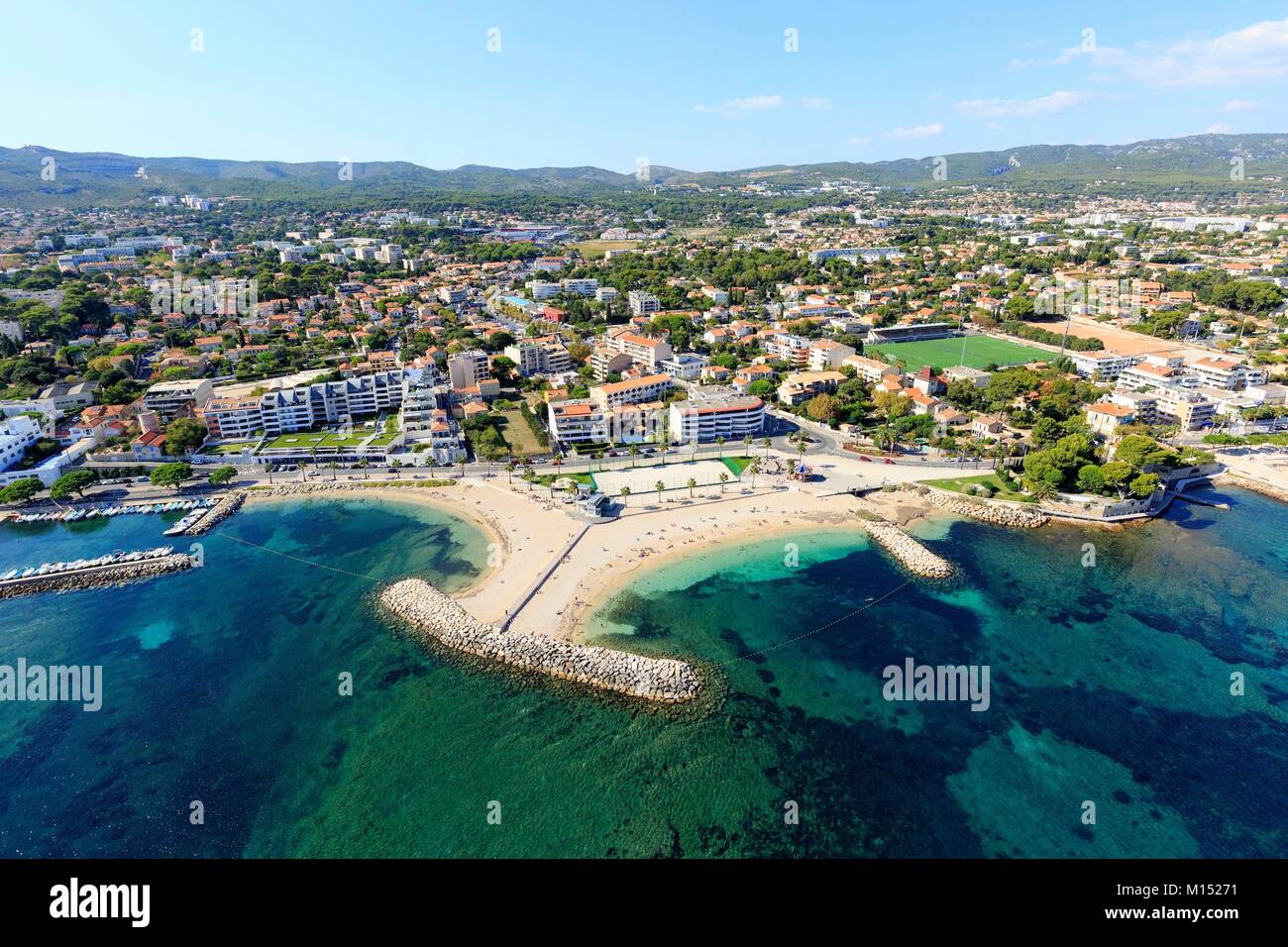 Frankreich, Bouches du Rhône, La Ciotat, Port des Flots Bleus, Minou Strand (Luftbild) Stockfoto