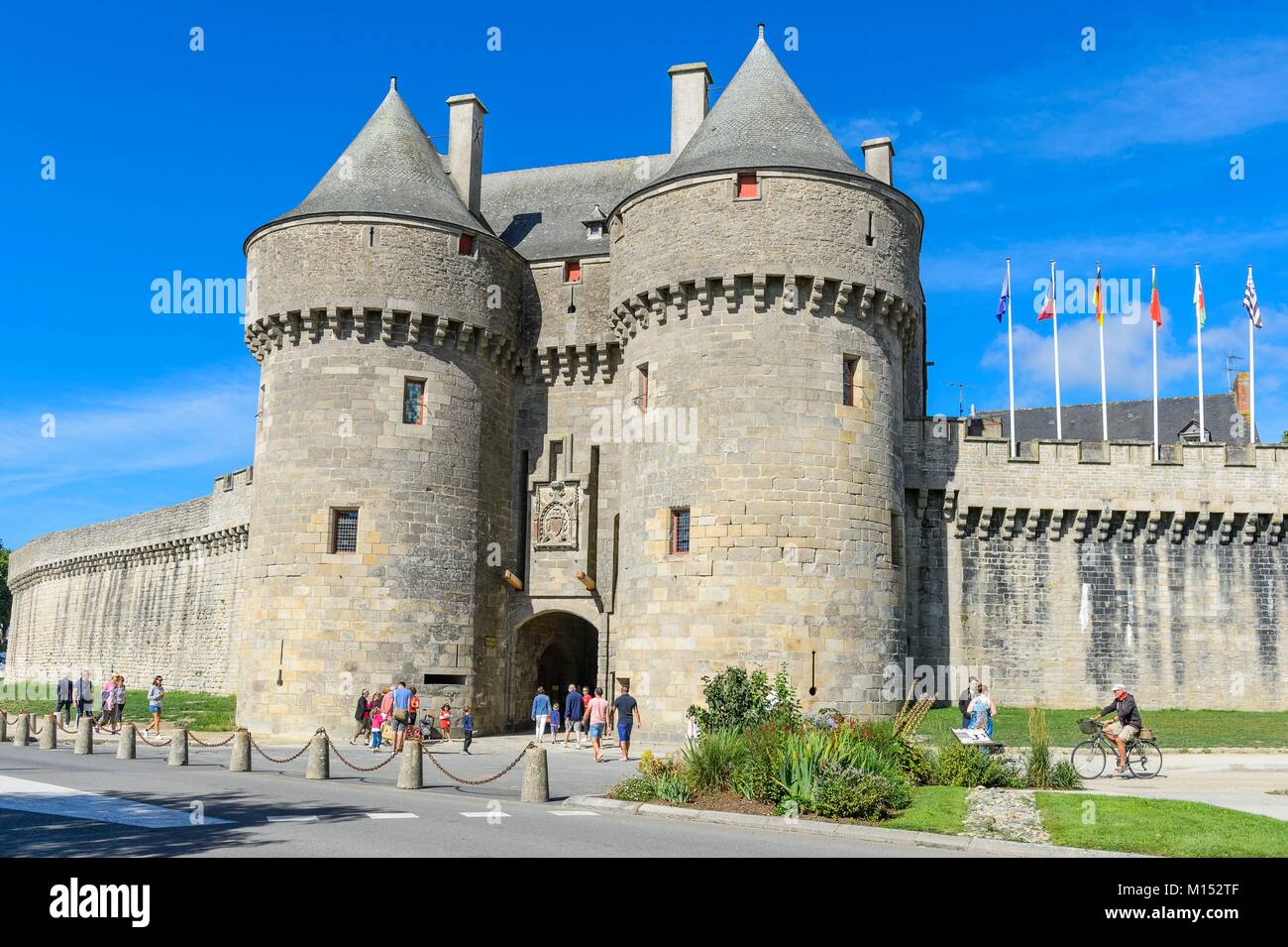 Frankreich, Loire Atlantique, Guerande, mittelalterliche Stadt, die Stadtmauer von guerande sind Befestigungen, die mittelalterliche Stadt umgeben, von vier Toren in die 4 Himmelsrichtungen wie Saint Michel Tor löchrig Stockfoto