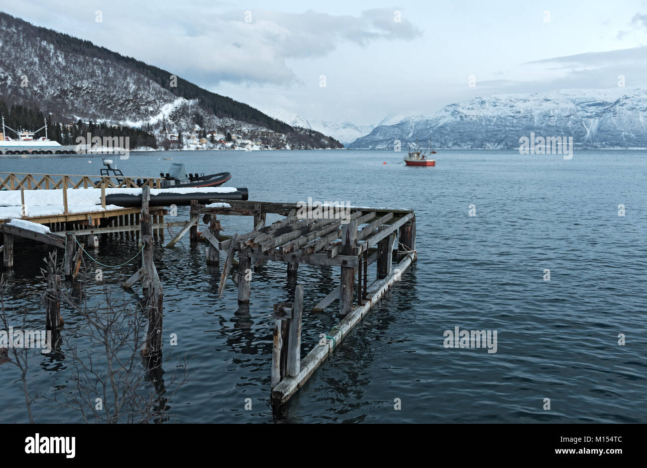 Blick auf den Hafen von Lyngseidet in Troms County, Norwegen Stockfoto