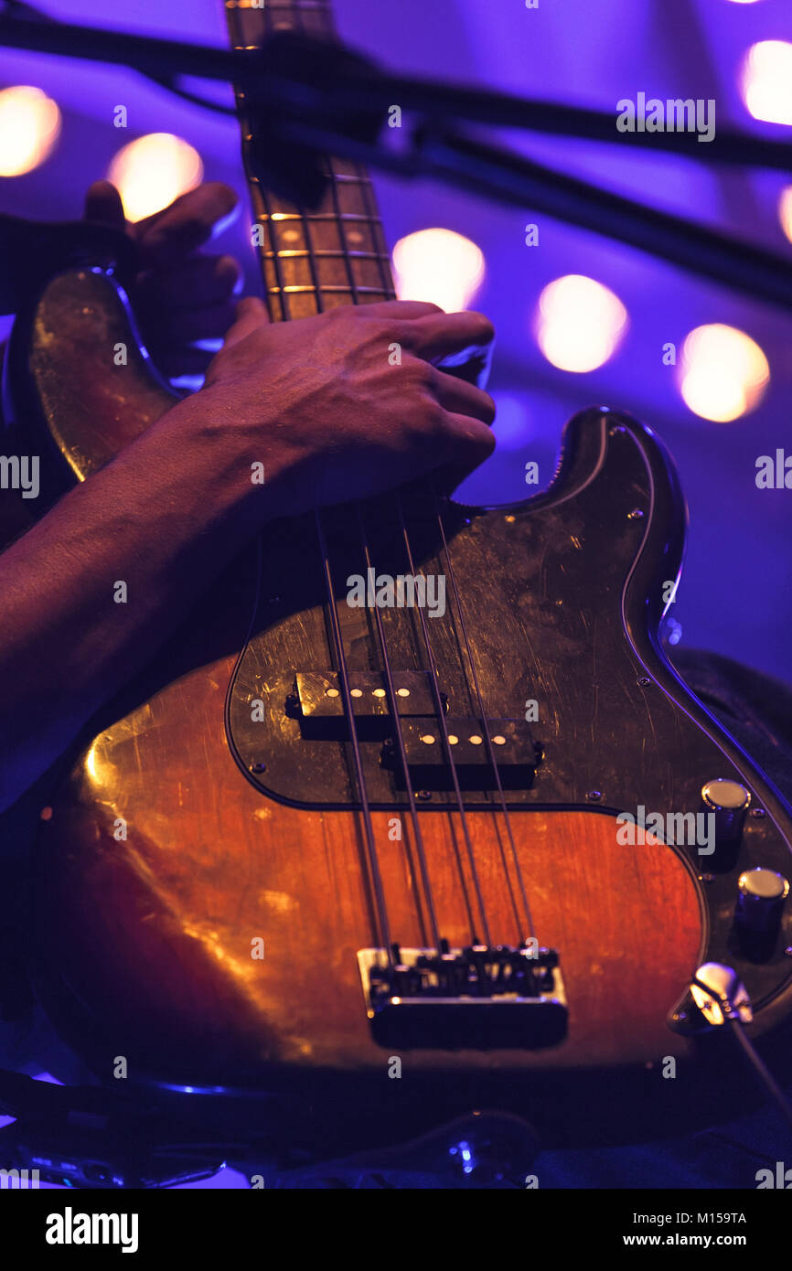 Hardrockmusik Fotos und Bildmaterial in hoher Auflösung Alamy