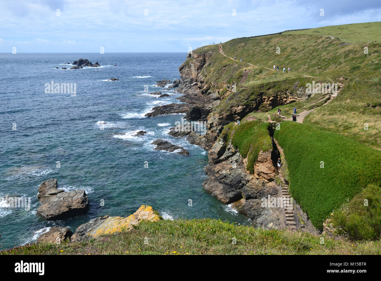 Blick von der South West Coast Path auf der Lizard Halbinsel, Cornwall, England, Großbritannien Stockfoto