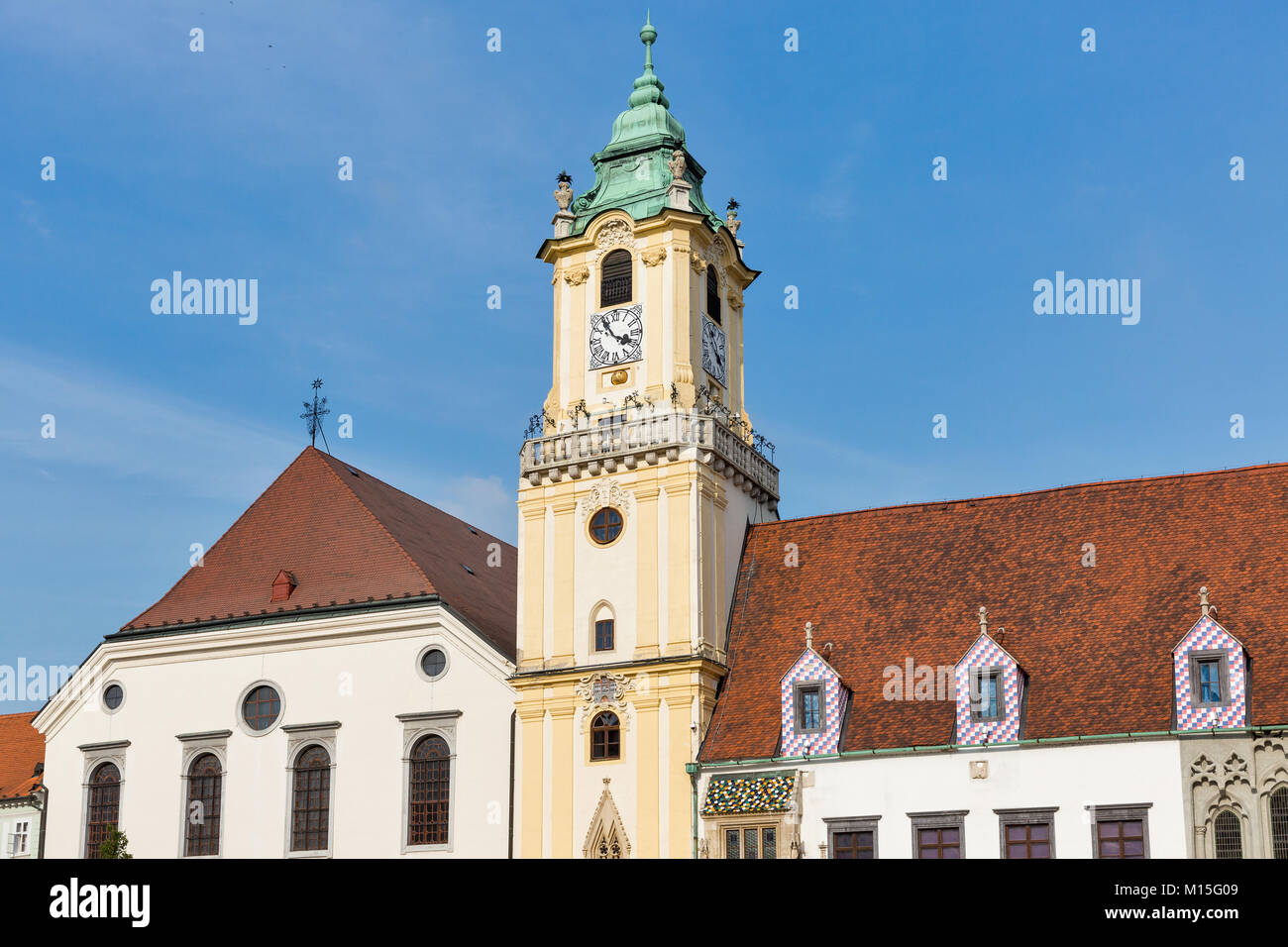 Altes Rathaus Fassade auf Hlavne oder Hauptplatz in Bratislava, Slowakei. Stockfoto