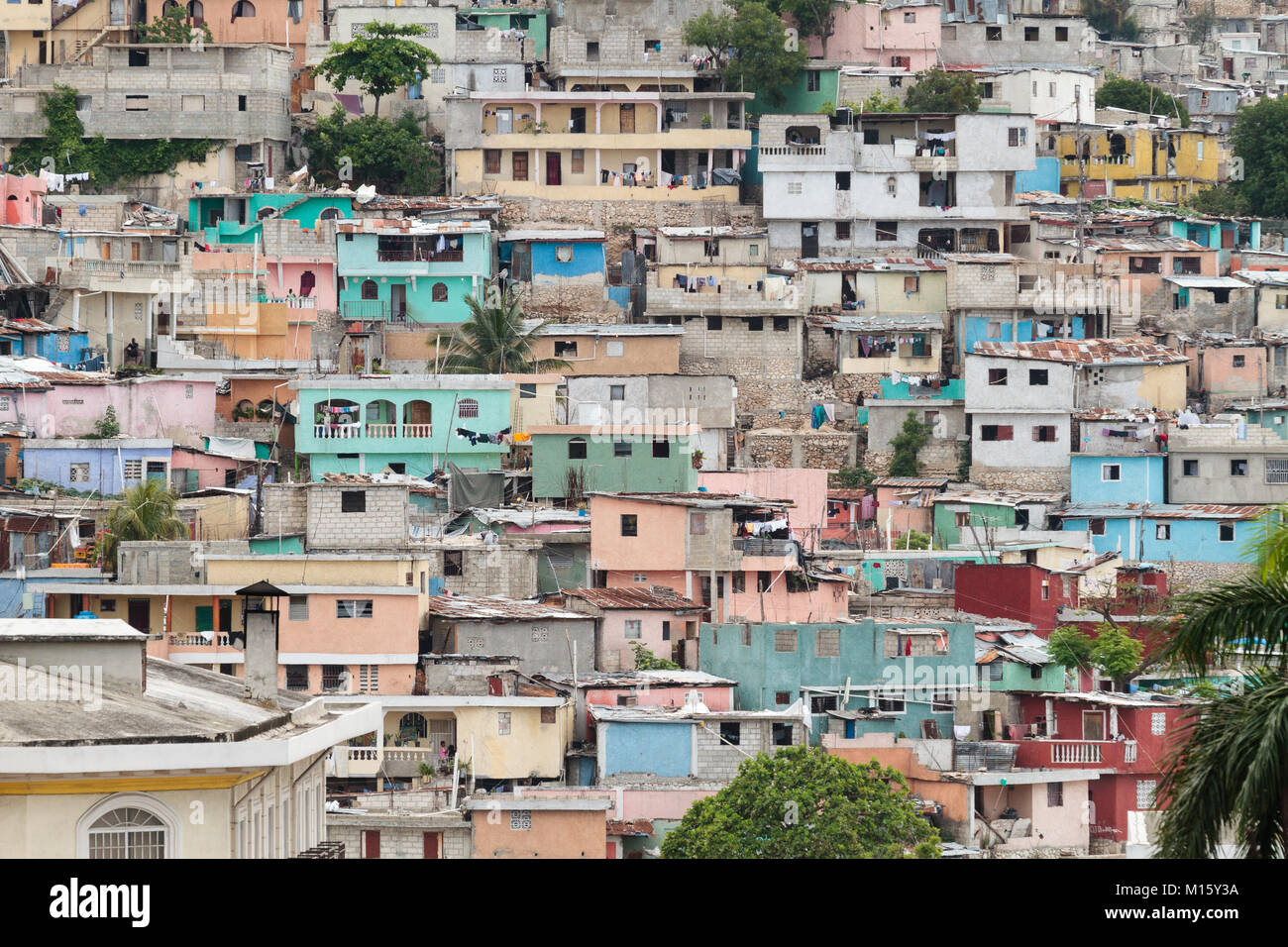 Bunte Häuser, slum Jalousie, Pétionville, PortauPrince, Haiti Ouest Stockfotografie Alamy