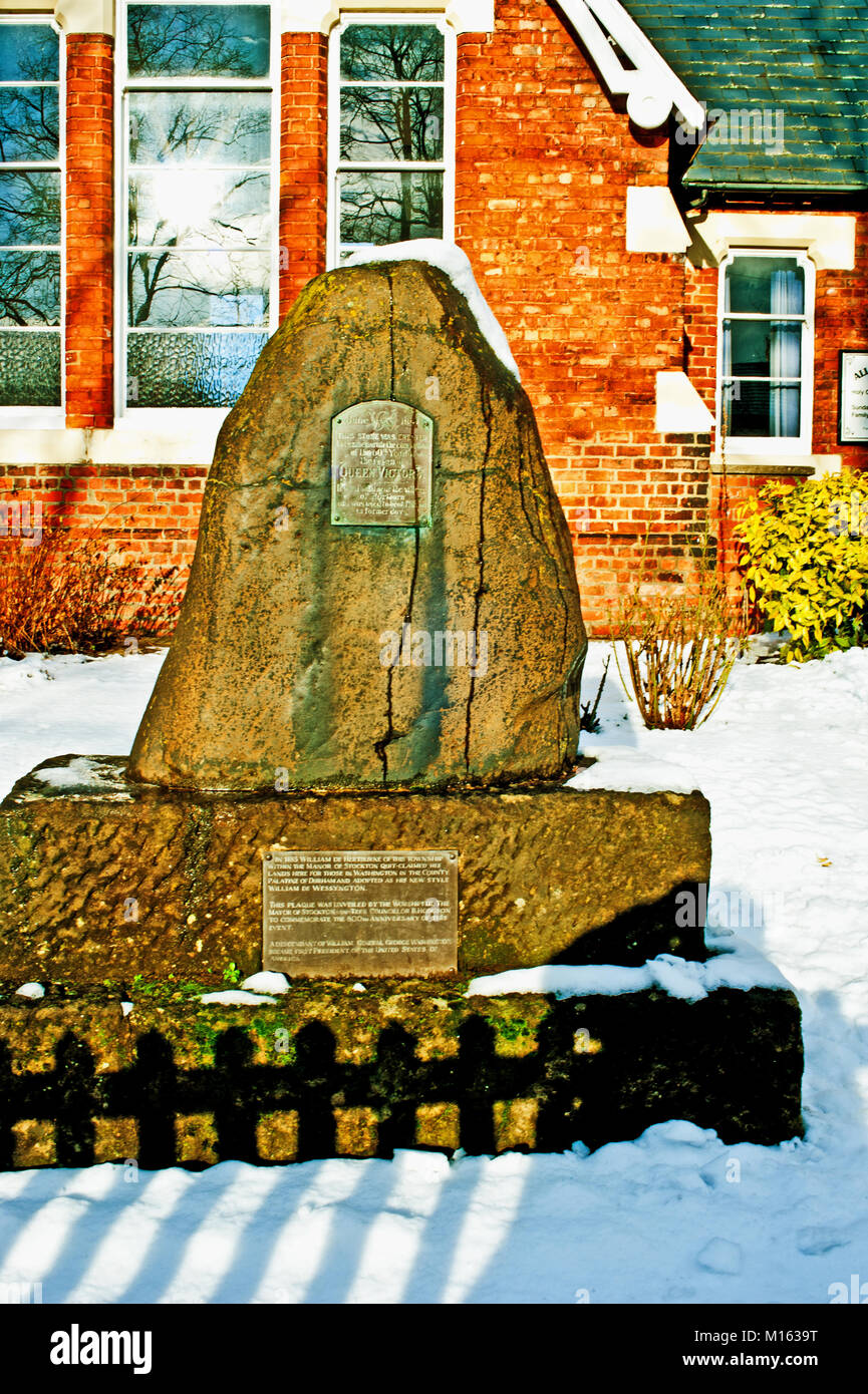 Flachs schlagende Stein und Queen Victoria Inschrift, Hartburn Dorf, Hartburn, Stockton on Tees, Cleveland Stockfoto