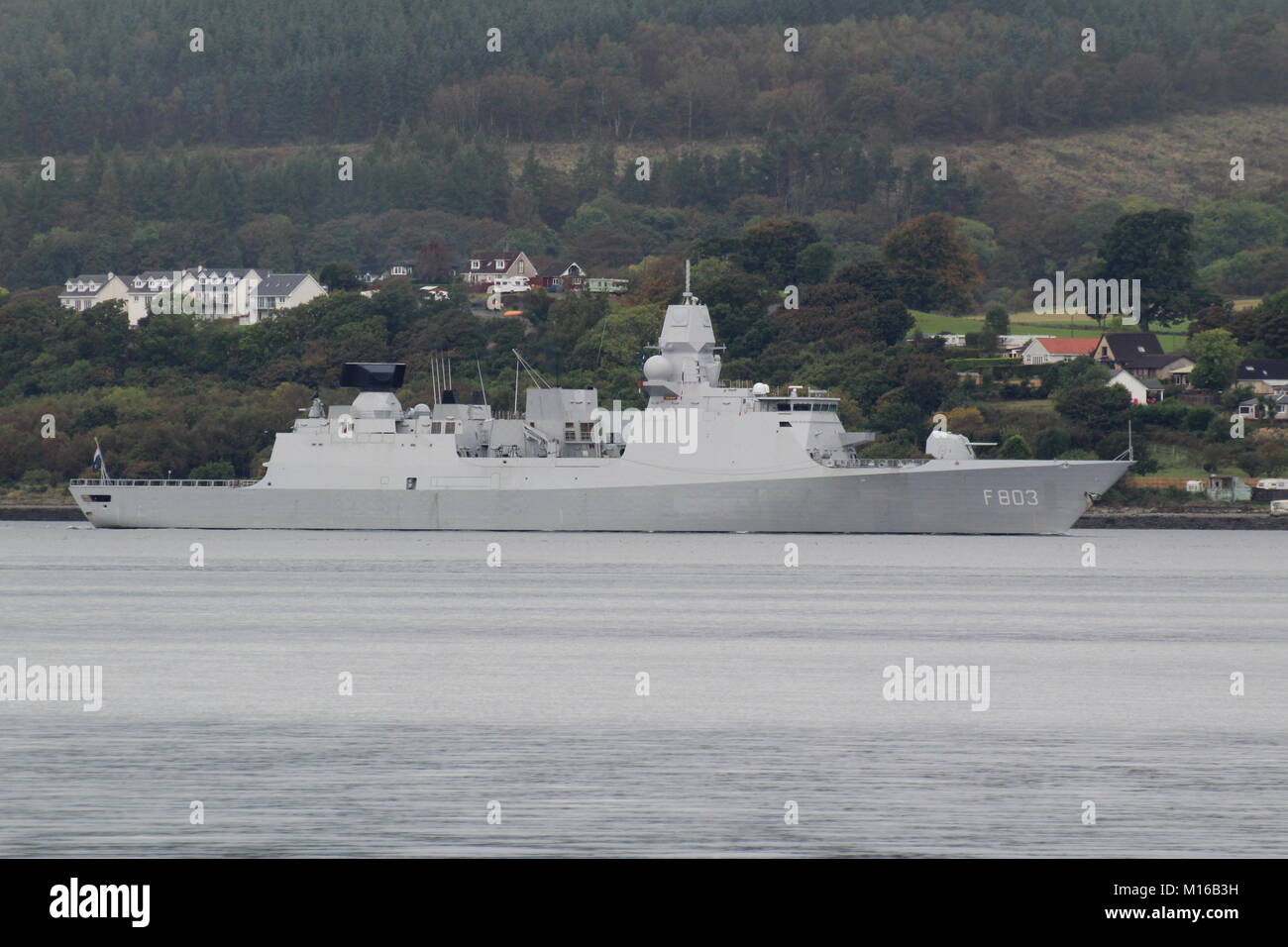 HNLMS Tromp (F 803), eine De Zeven Provincien fregatte Klasse durch die Königlich Niederländische Marine betrieben, bei der Ankunft für Übung gemeinsame Krieger 17-2. Stockfoto