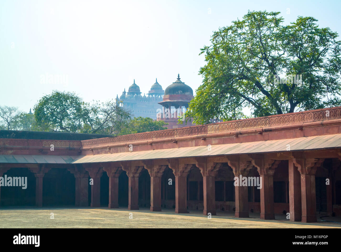 fatehpur sikri, Uttar Pradesh, Agra, Indien, 27.. Januar, 2017: Eine Stadt aus rotem Sandstein, die 1571 vom Moghul-Kaiser Akbar gegründet wurde. Stockfoto