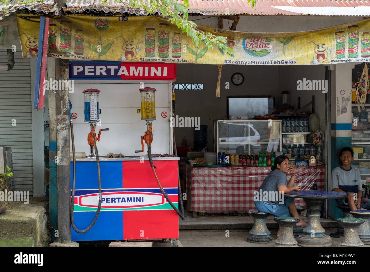 Alte Tankstelle, Bali, Indonesien Stockfoto