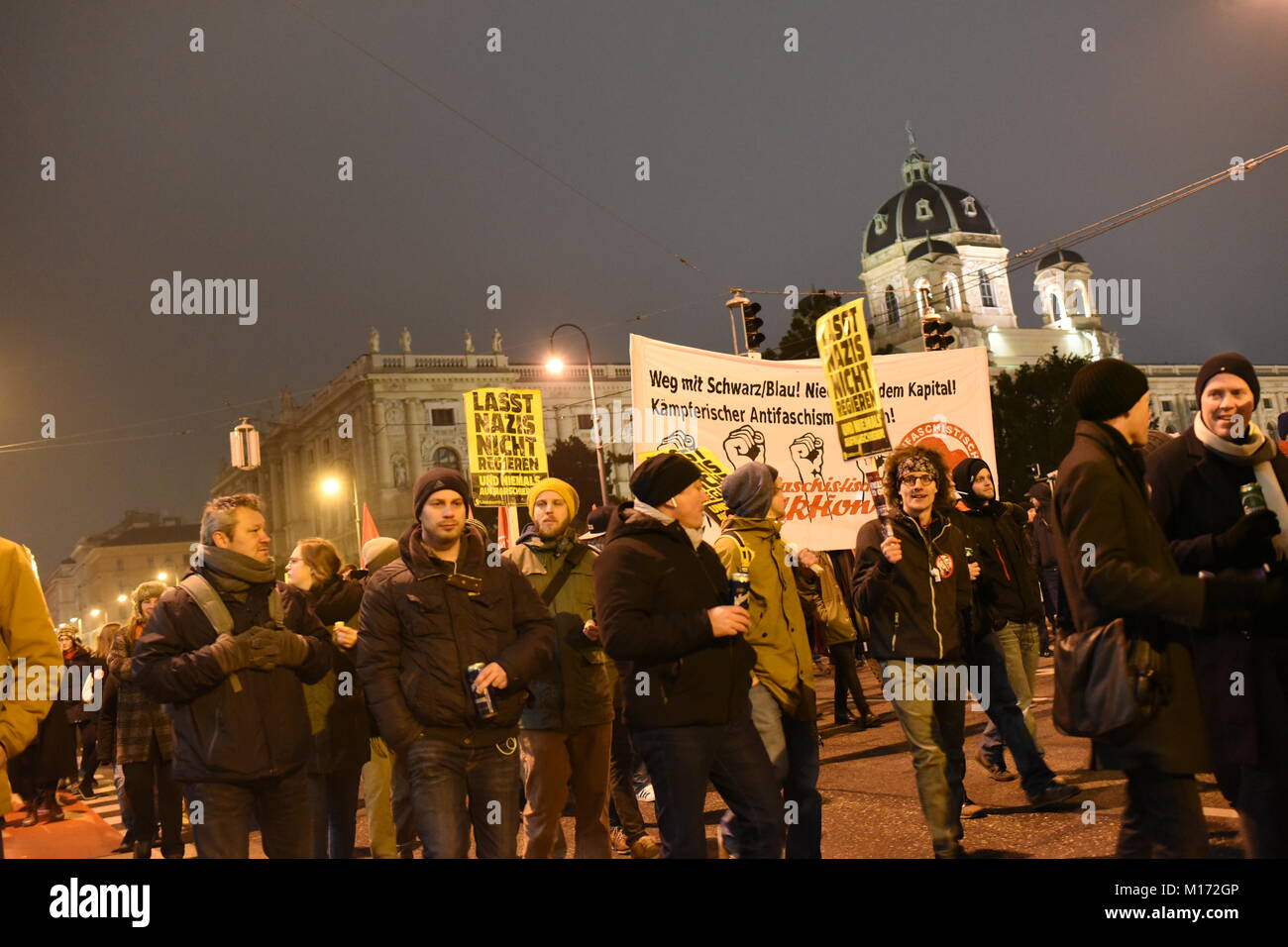 Wien, Österreich. 26 Jan, 2018. Protest gegen die Akademiker Kugel, veranstaltet von der rechten Freiheitlichen Partei (FPÖ) Stockfoto