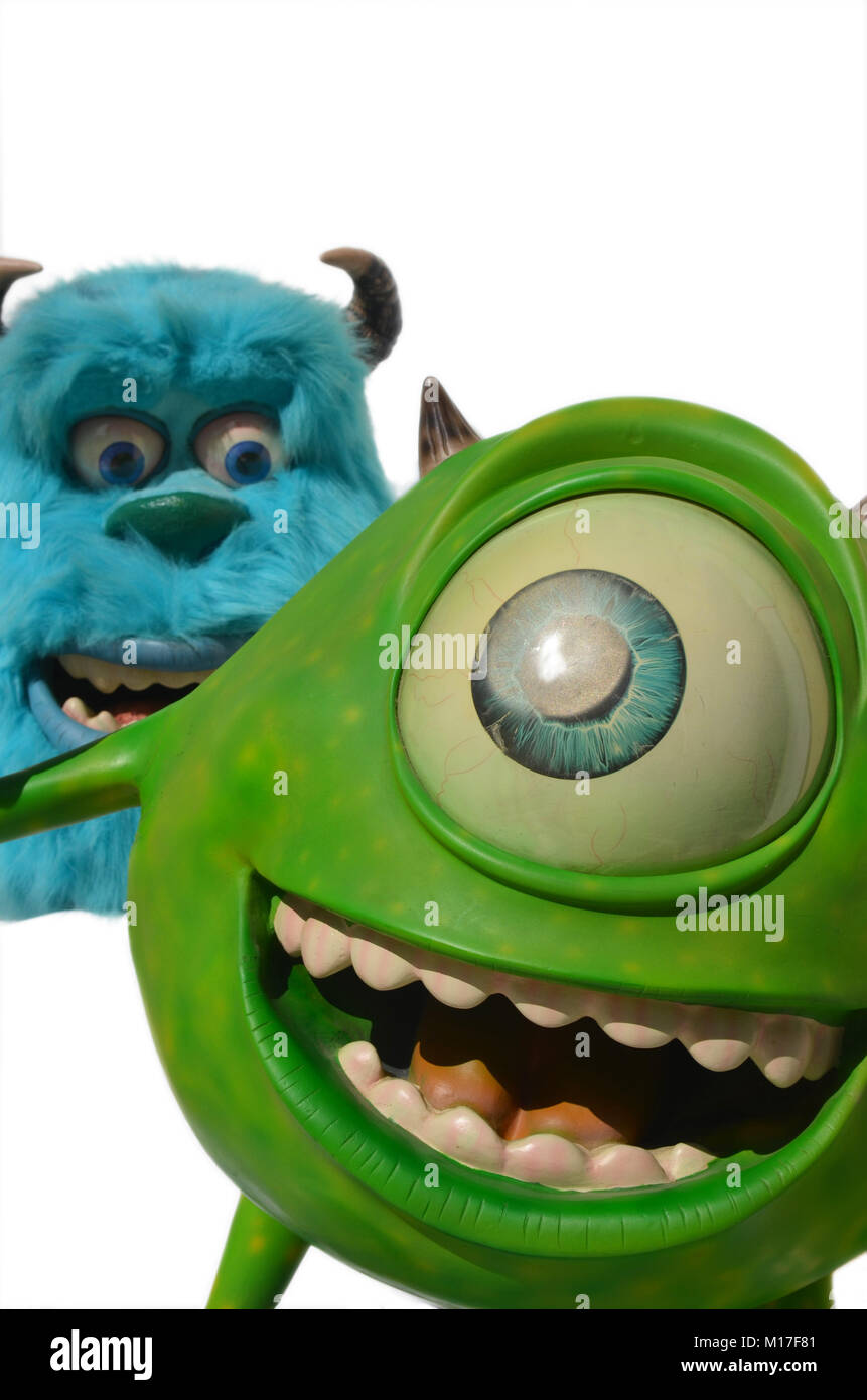 Portugal Algarve Ca 06 07 2013 Sudio Bild Des Monsters Inc Mike Und Sulley Stockfotografie Alamy