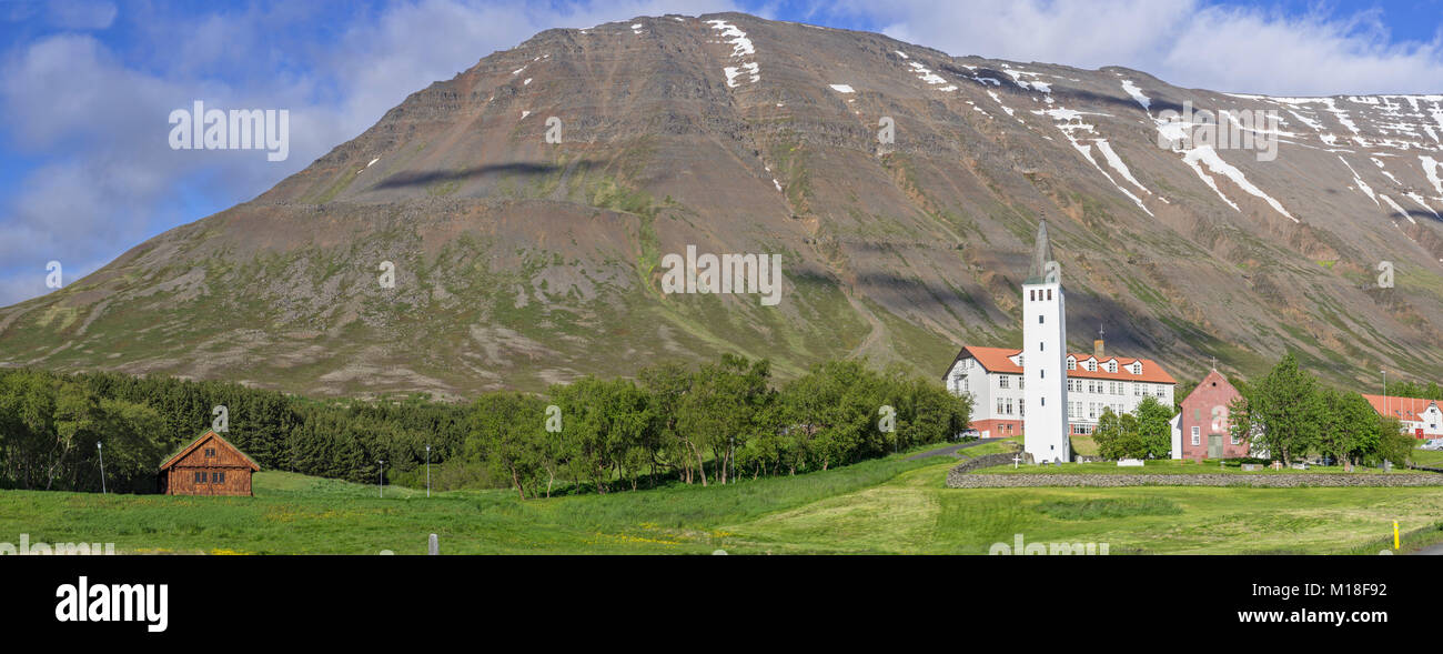 Kathedrale Kirche mit Turm, Hólar, Norðurland djupivogur, Island Stockfoto