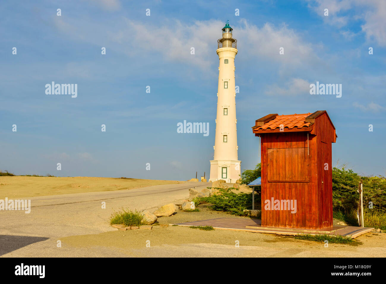 Blick auf den Leuchtturm "California" in Palm Beach, Aruba. Stockfoto