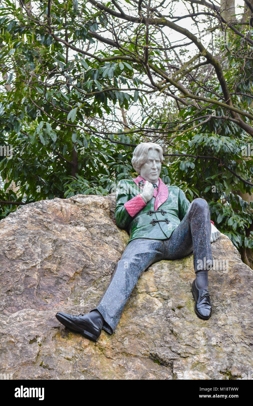 Oscar Wilde Statue - Merrion Square, Dublin, Irland Stockfoto