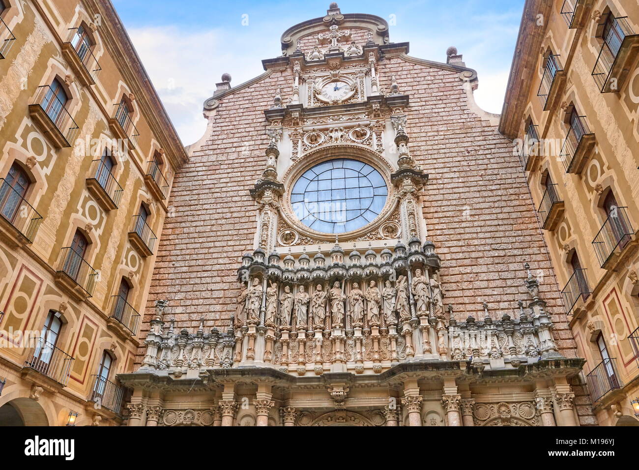 Detail der Fassade der Basilika, Montserrat Abtei, Katalonien, Spanien Stockfoto