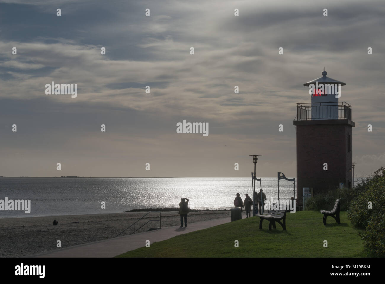 Leuchtturm am Strand von Wyk auf Föhr, Insel Föhr, Nordsee, UNESCO Weltnaturerbe, Nordfriesland, Schleswig-Holstein, Deutschland, Europa Stockfoto