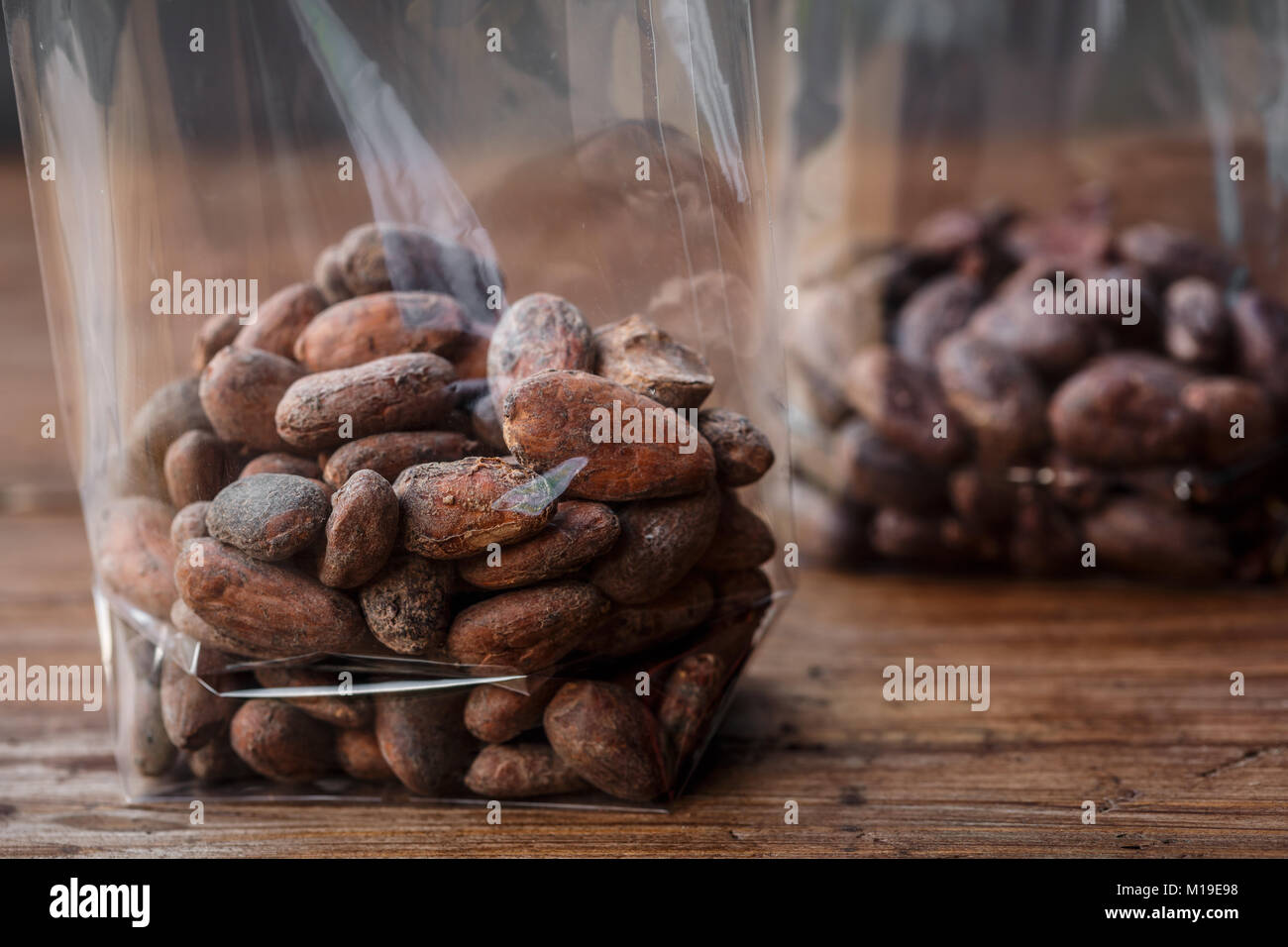 Kakaobohnen im Beutel Stockfoto