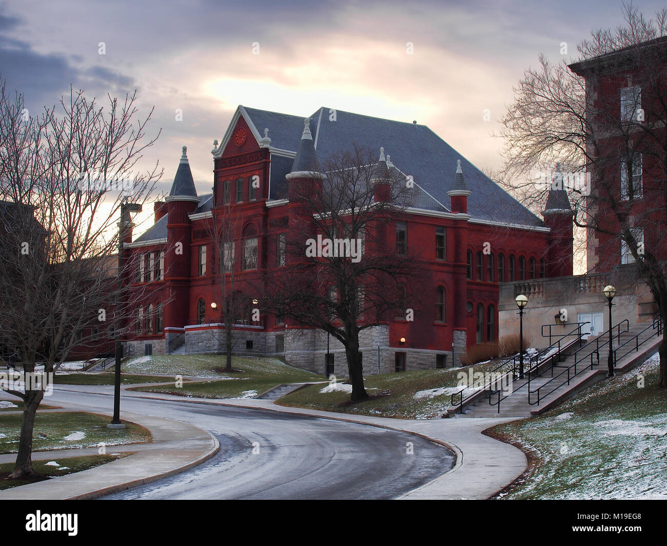 In Syracuse, New York, USA. 27. Januar 2018. Tolley Hall, auch als Tolley Geisteswissenschaften bekannte Gebäude auf dem Campus der Syracuse University in Syracuse, New Stockfoto