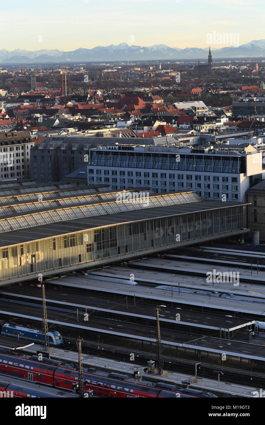 München, Deutschland. 24 Jan, 2018. Der Hauptbahnhof in München, Deutschland, 24. Januar 2018. - Keine LEITUNG SERVICE-Credit: Felix Hörhager/dpa/Alamy leben Nachrichten Stockfoto